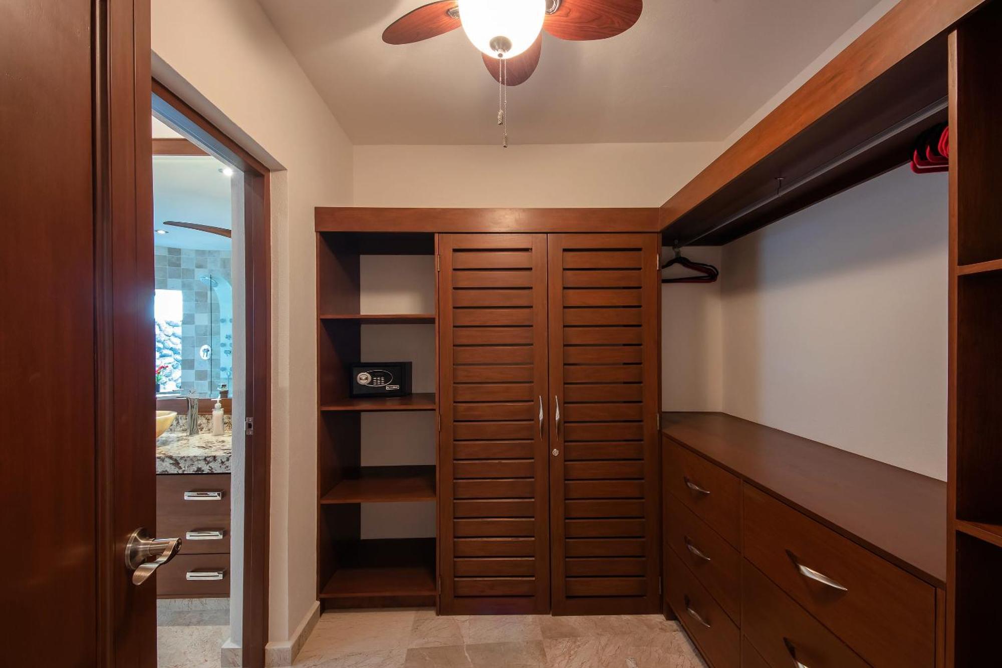 Stylish Poolside With Sea Views Apple Tv Apartment Puerto Vallarta