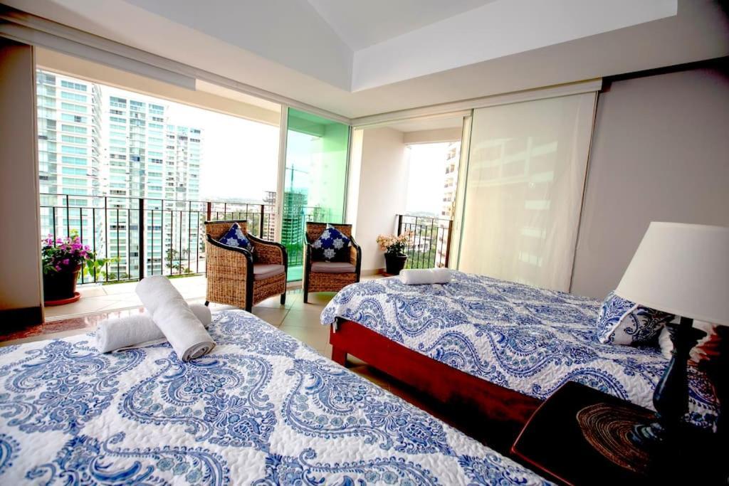 Spectacular In Grand Venetian Apartamento