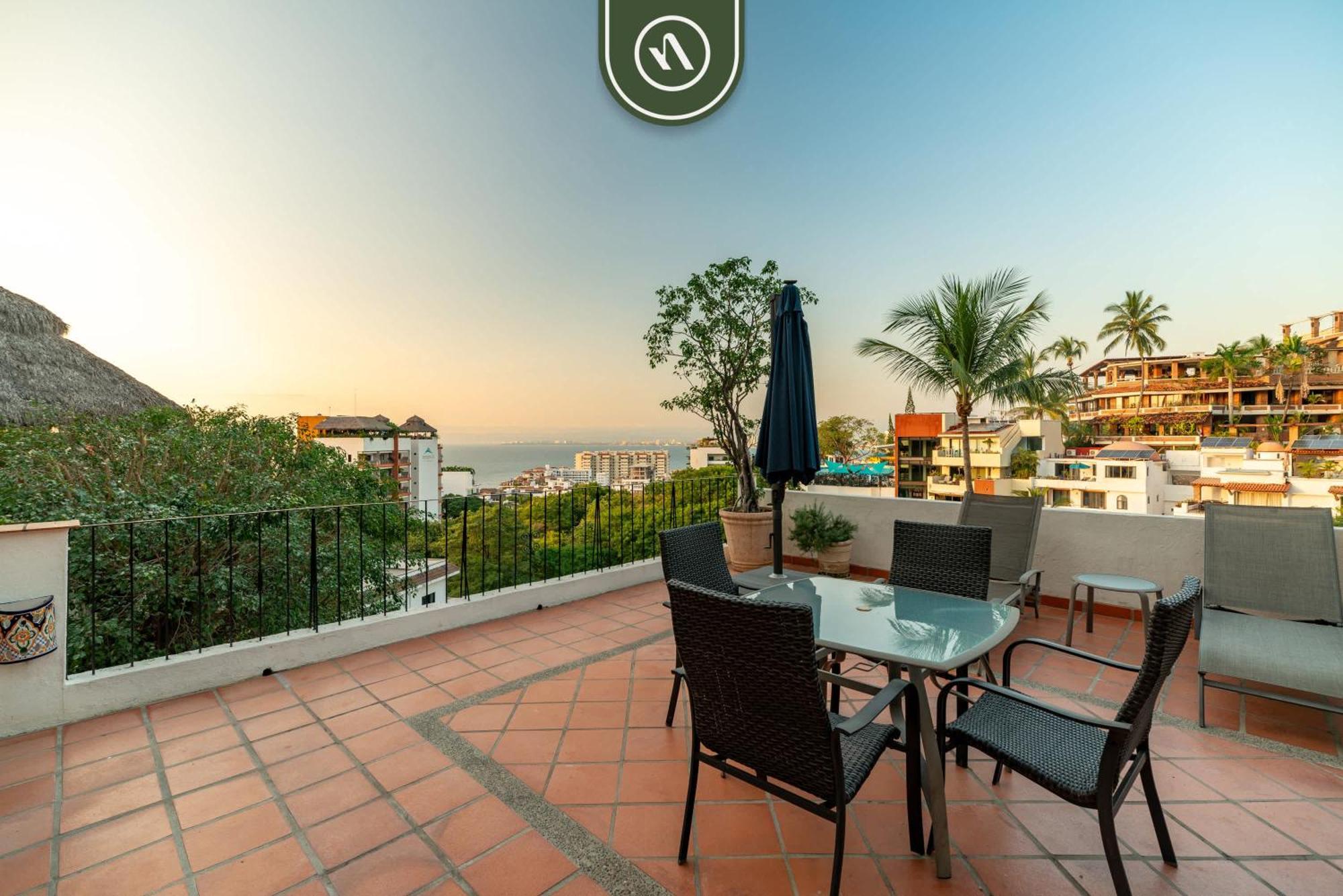 Two Story With Amazing Ocean-sunset Views *