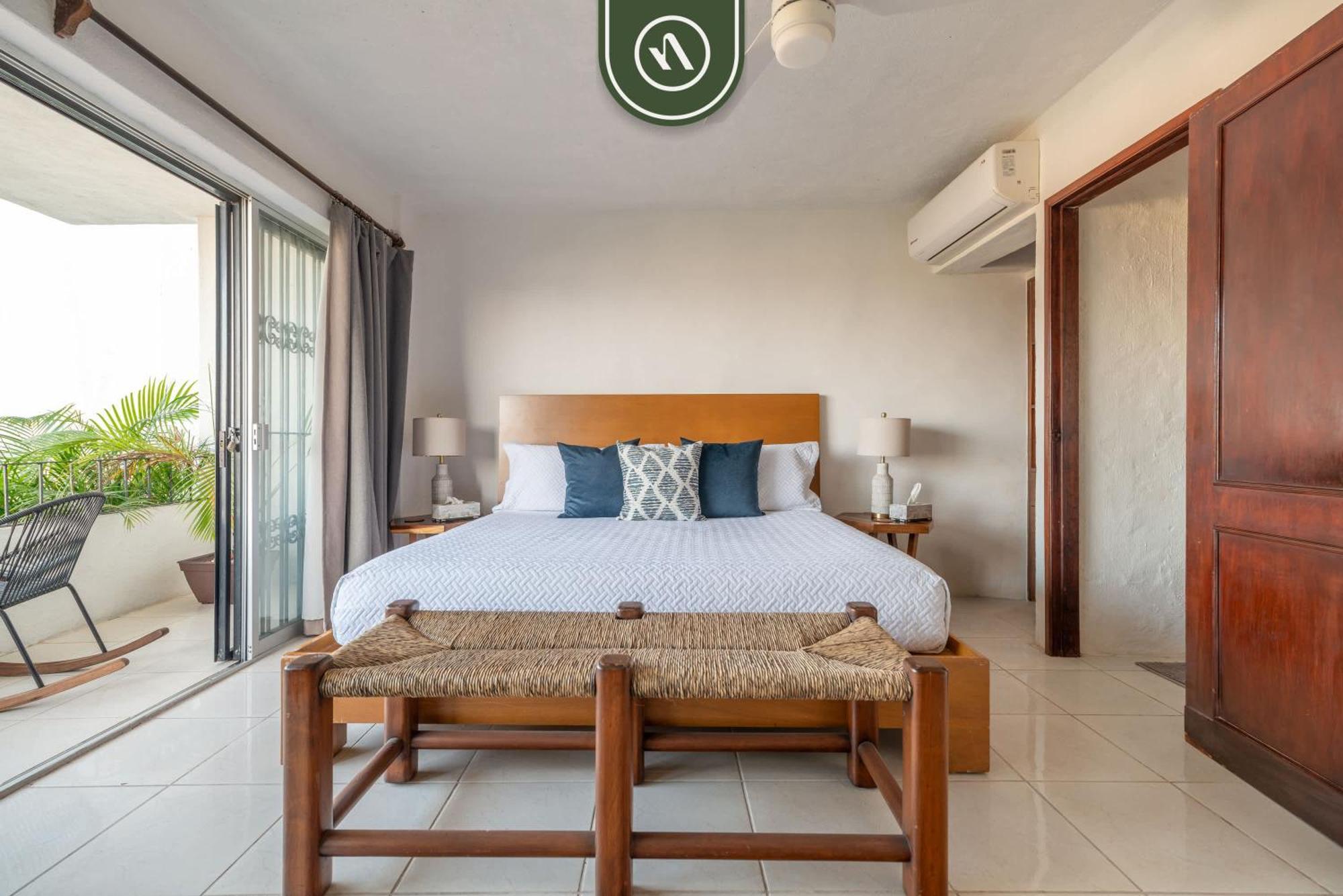 Two Story With Amazing Ocean-sunset Views Apartment *