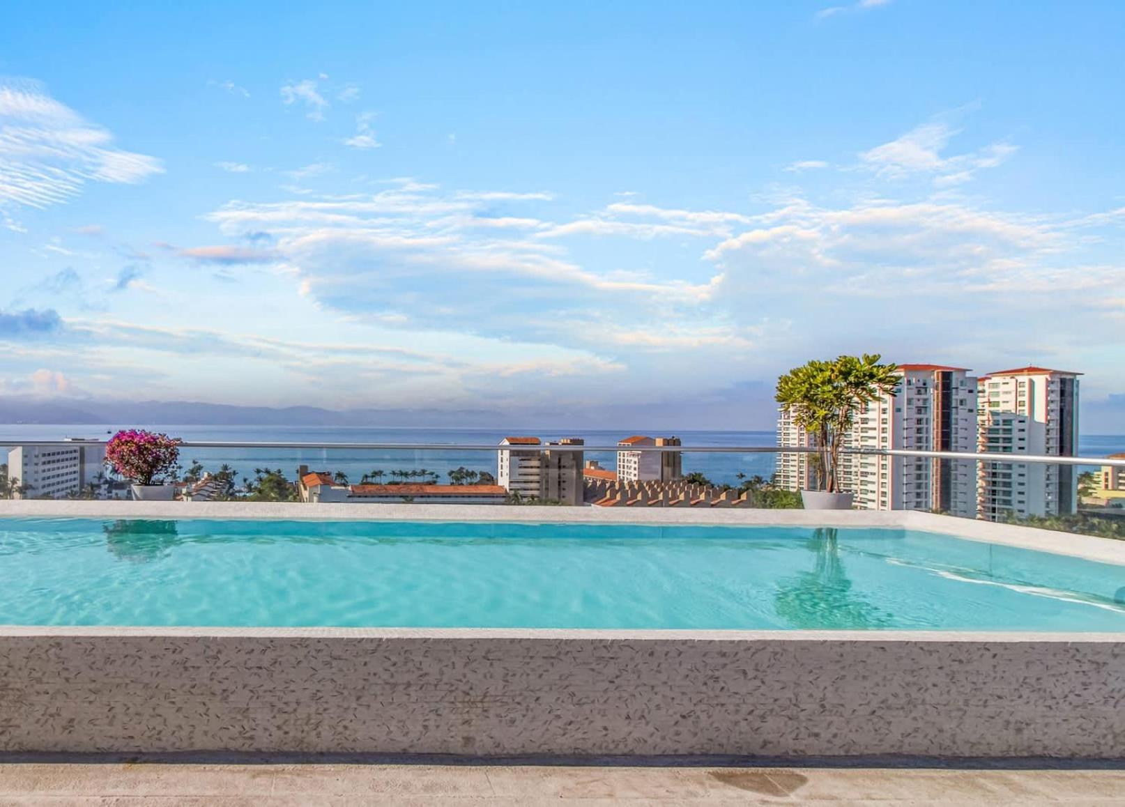 Nautico - Marina Vallarta *