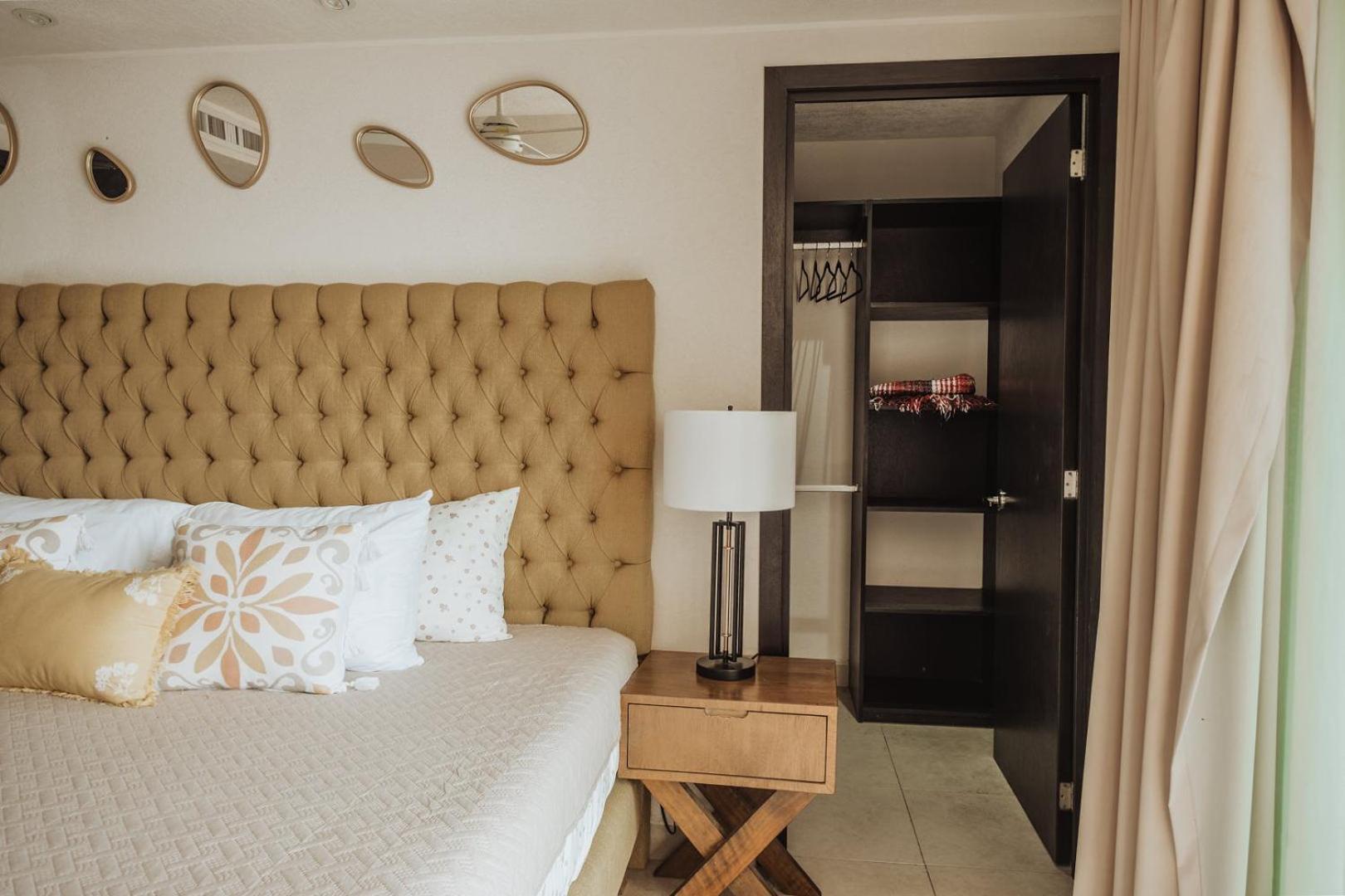 Grand Venetian Beachfront Apartment Puerto Vallarta