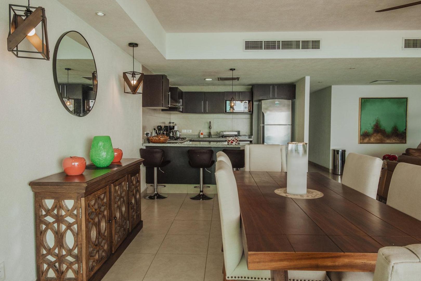 Grand Venetian Beachfront Apartment