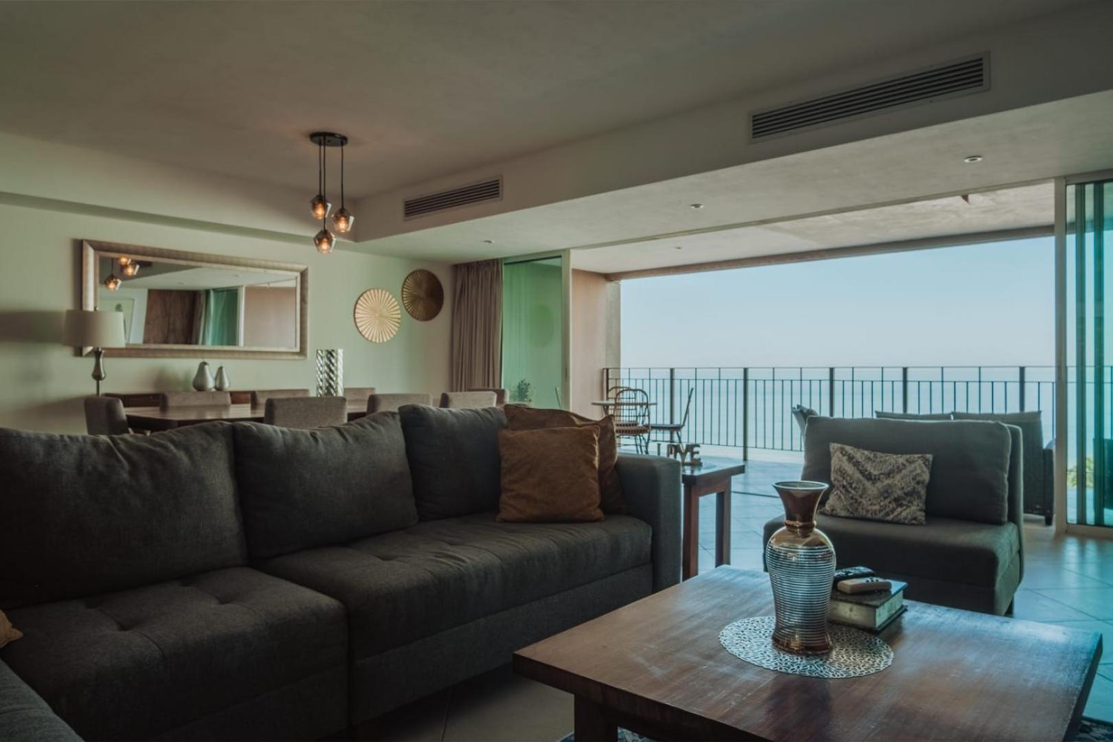 Grand Venetian Beachfront