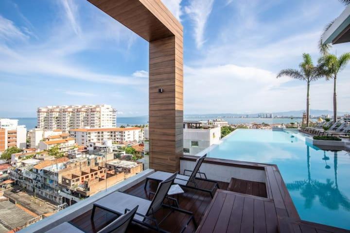Apartment Desire Romantic Zone Gym Rooftop Pool *
