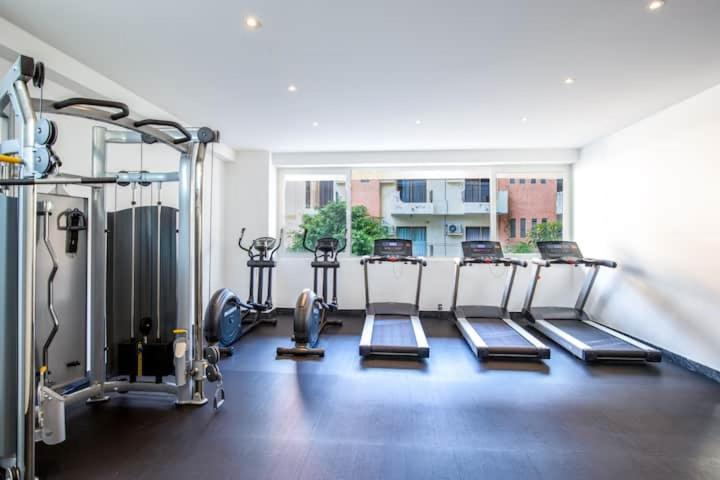 Desire Romantic Zone Gym Rooftop Pool