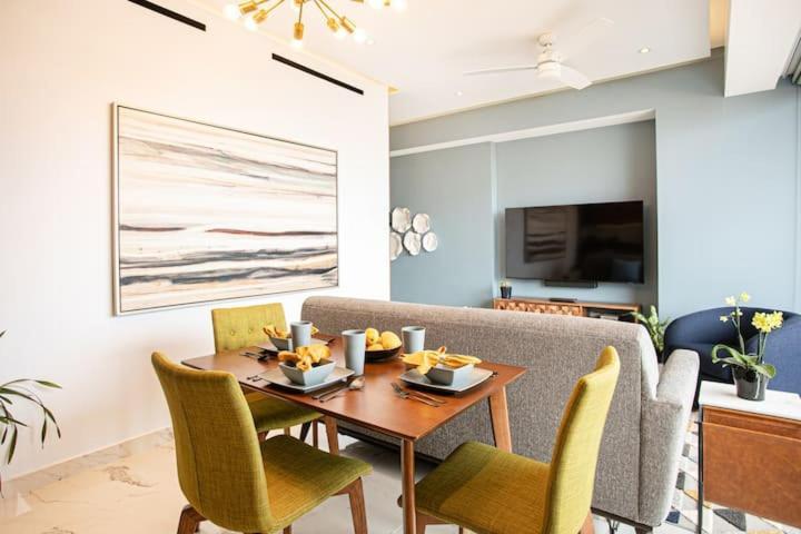 Apartment Desire Romantic Zone Gym Rooftop Pool *
