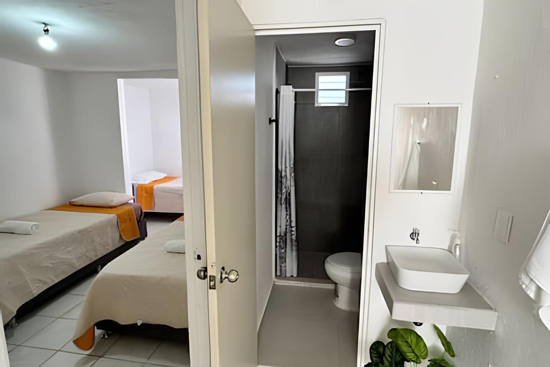 Сasa de vacaciones Casa Cozy, 2 Bedroom, 4 Bed, 2 Baths With Parking