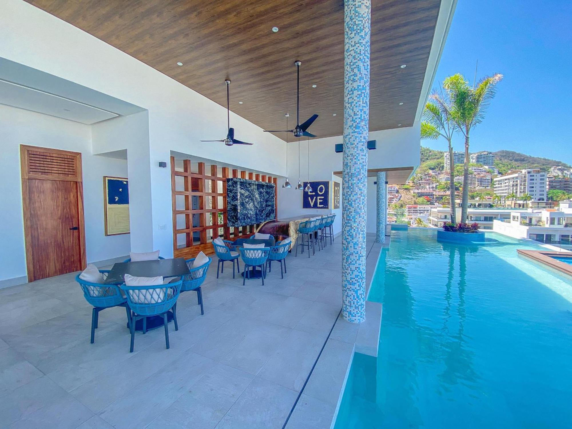 Holiday home Chic 1br In Romantic Zone With Pool