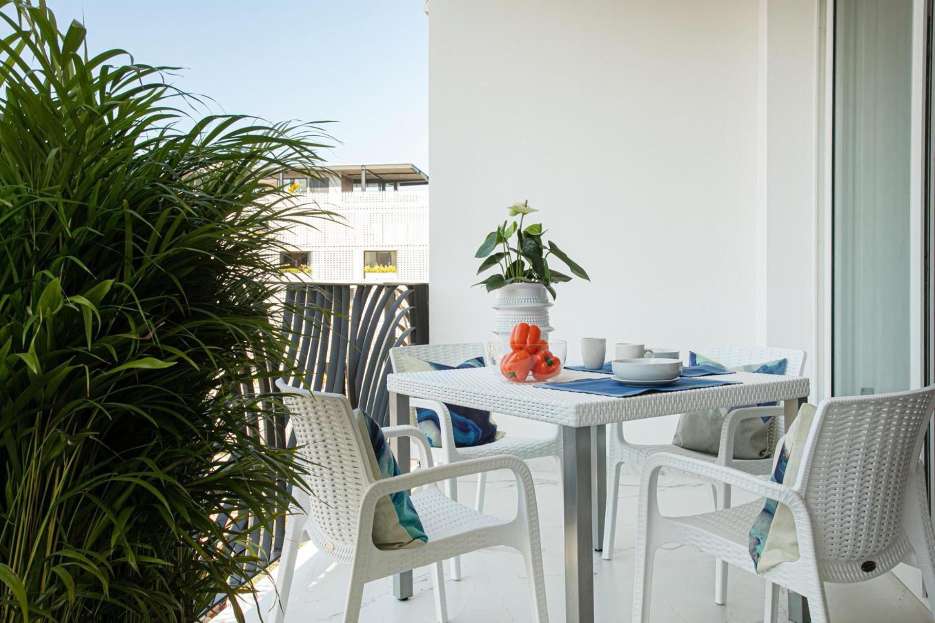 Holiday home Chic 1br In Romantic Zone With Pool