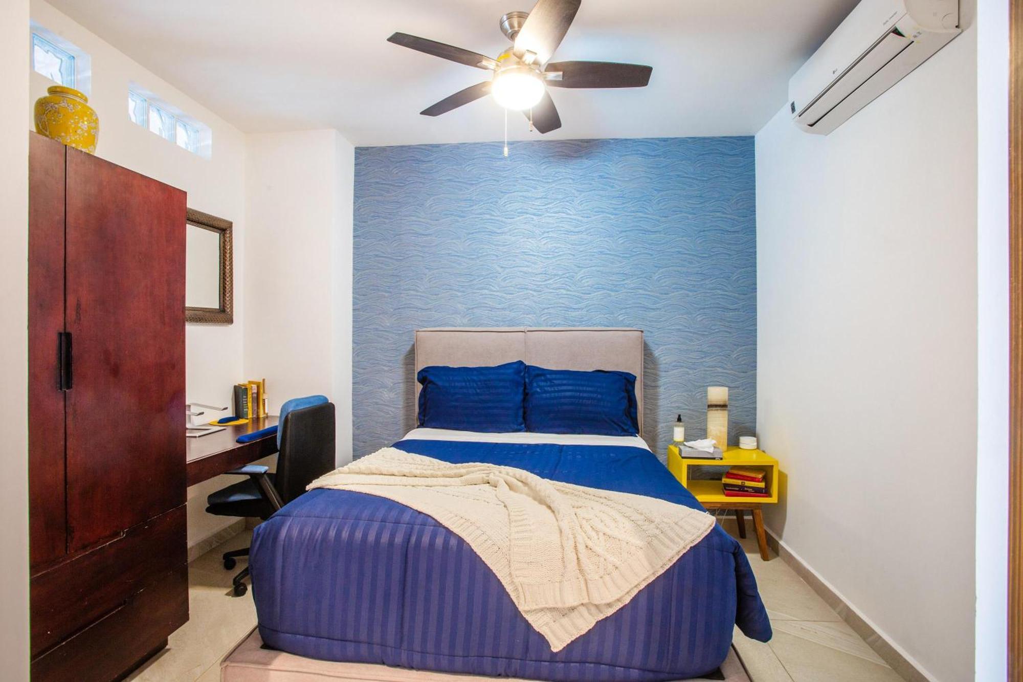 Holiday home 2br With Workspace, Mini-bar And Pool