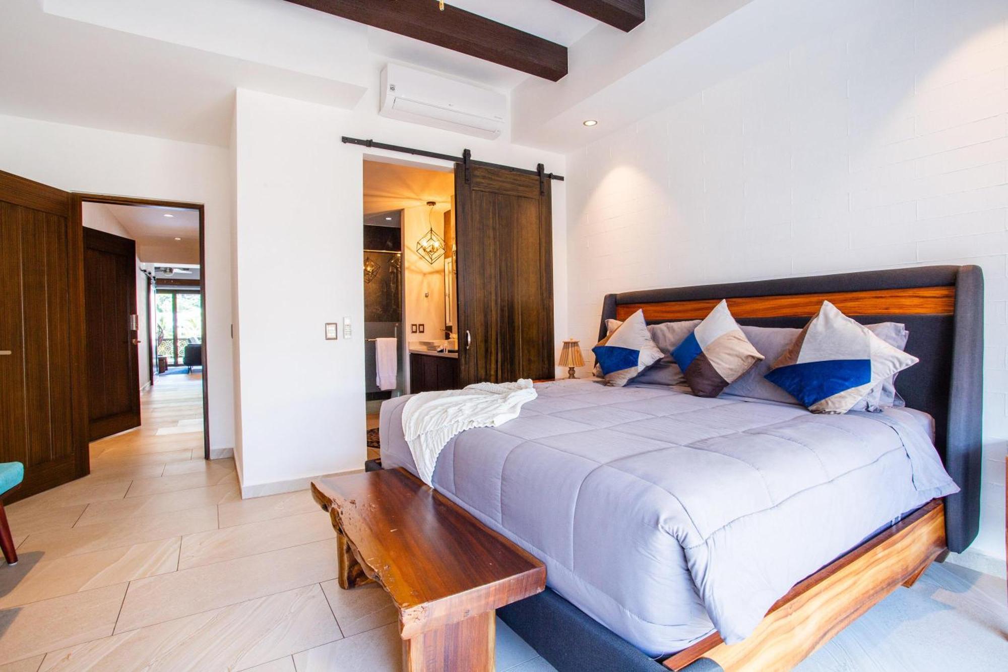 2br With Workspace, Mini-bar And Pool
