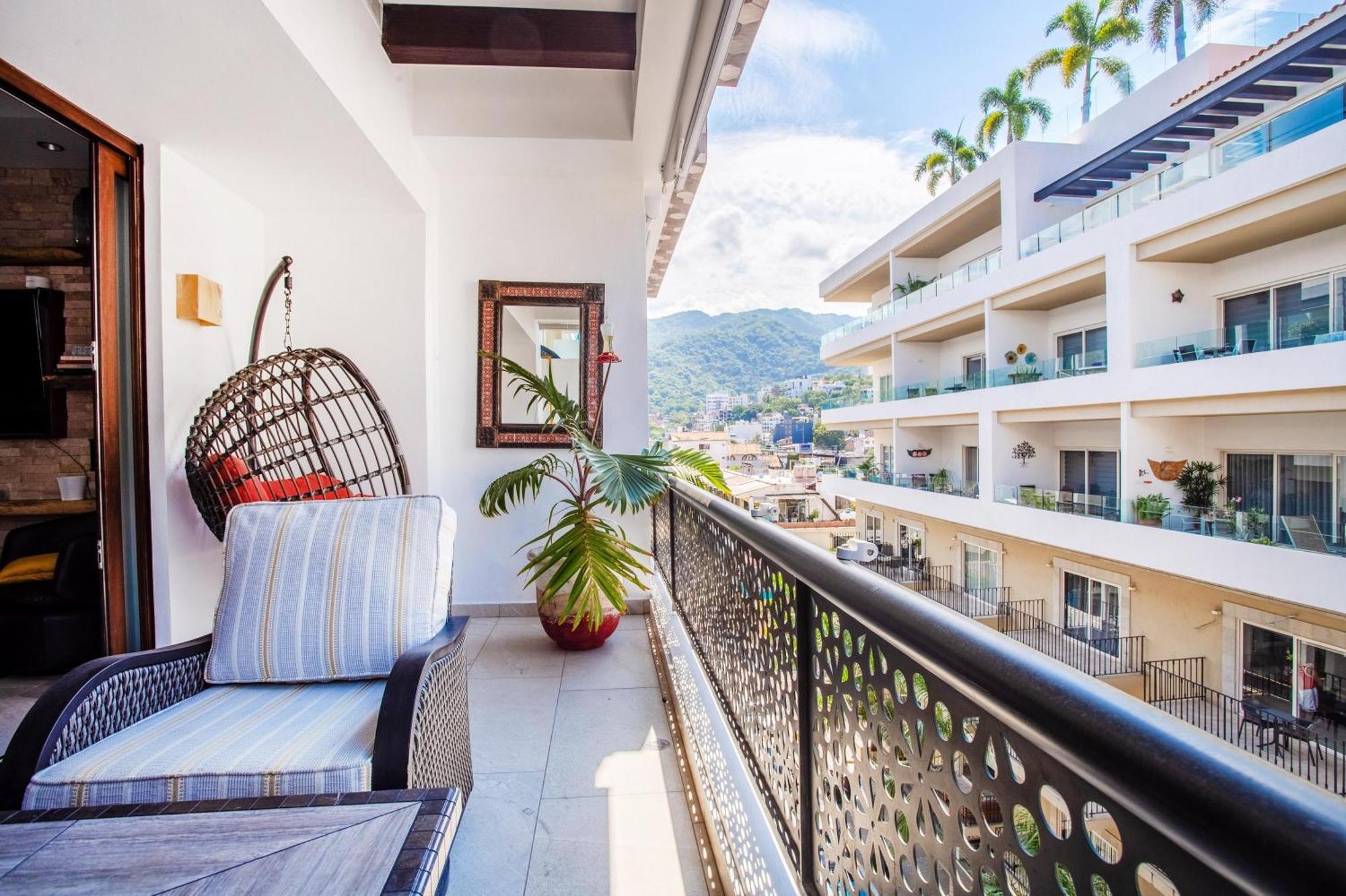 2br With Workspace, Mini-bar And Pool