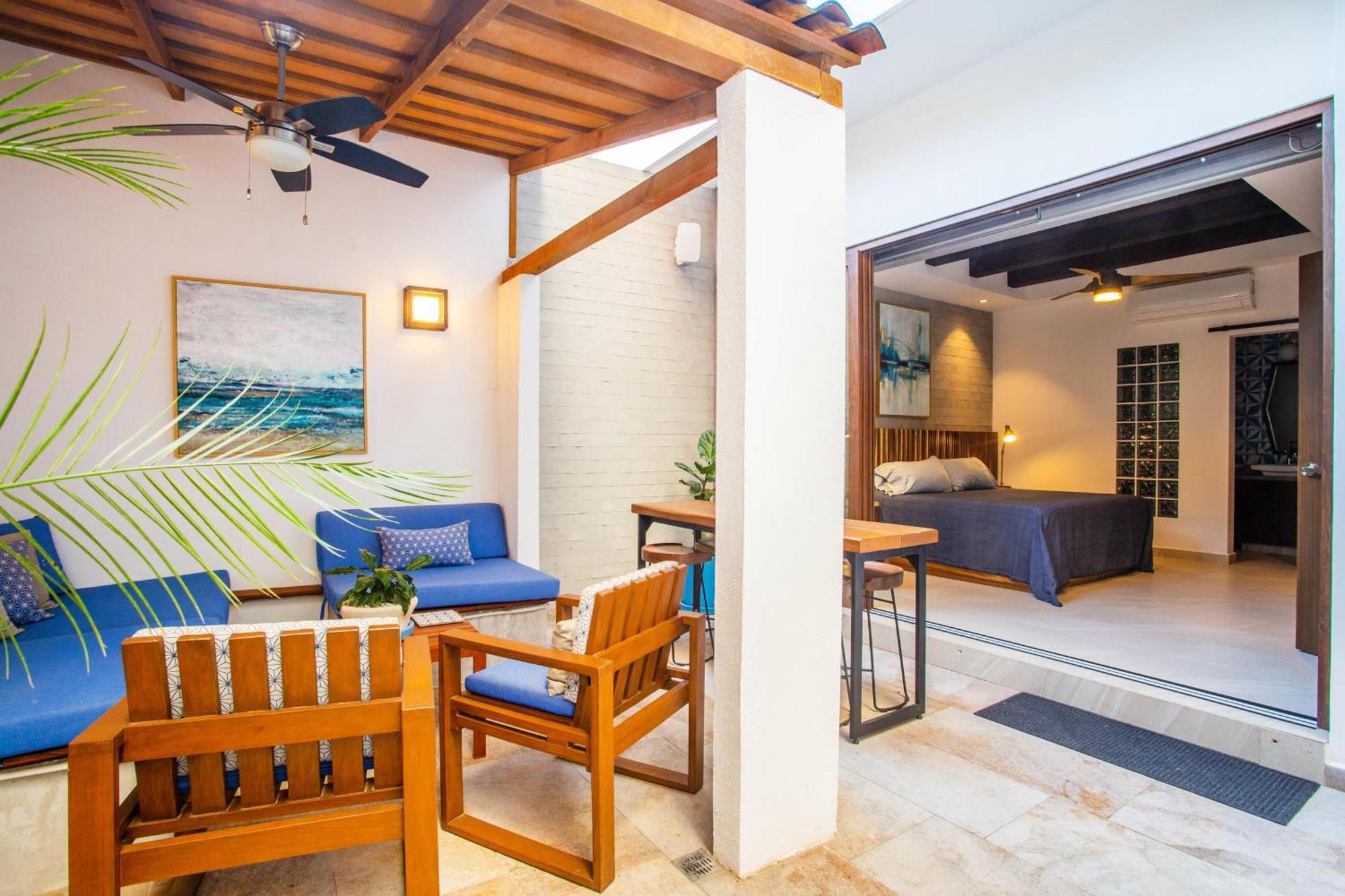 Casa Simpatica Private Hot Tub, Bbq, Desk And Pool