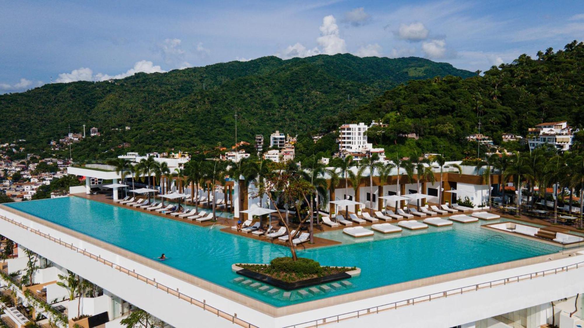 Luxury 10th Floor 2 Beds 2 Baths Puerto Vallarta