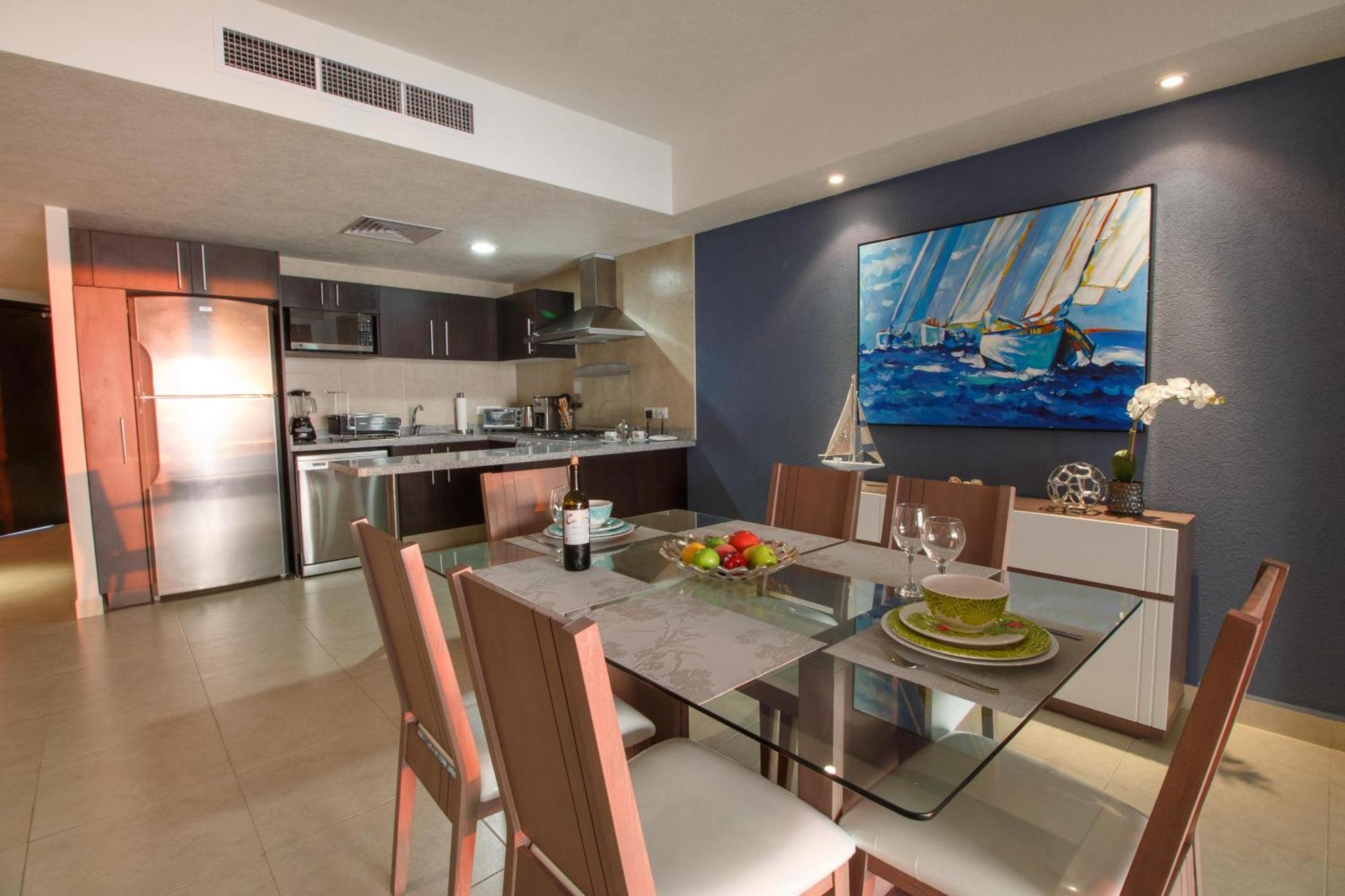 Beachfront 1br W/ Balcony & Resort-style Amenities Puerto Vallarta