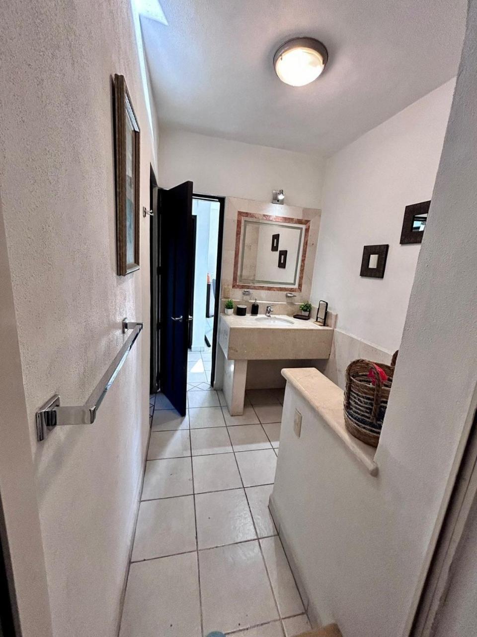2 Bedroom Treetop Apartment