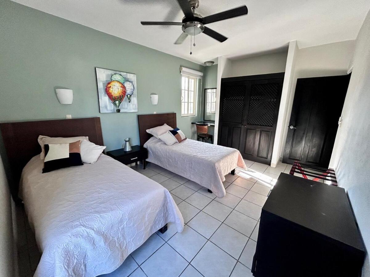 2 Bedroom Treetop Apartment *