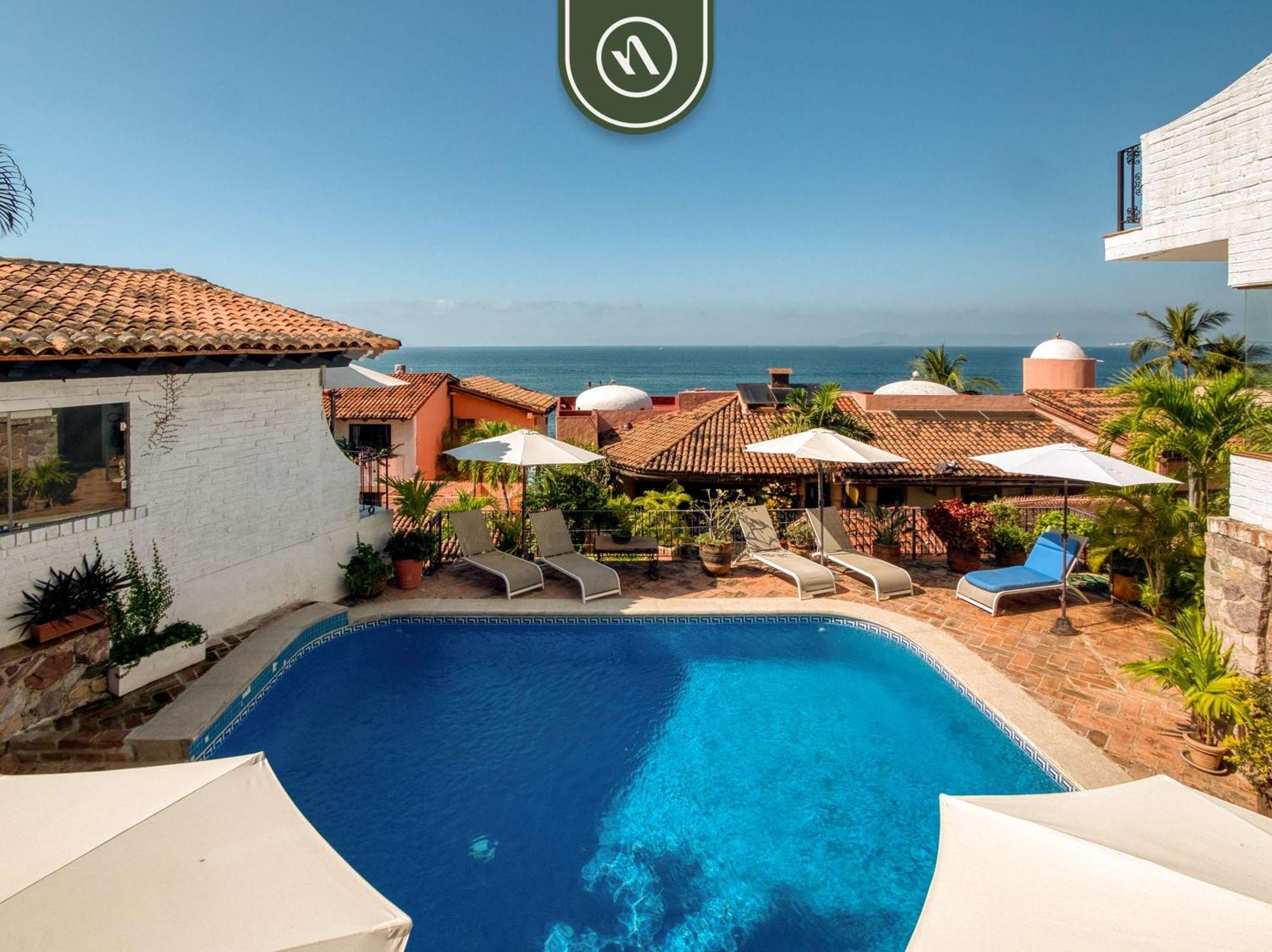 1 Bedroom Mountain Retreat - 5 Min To Beach - Pool