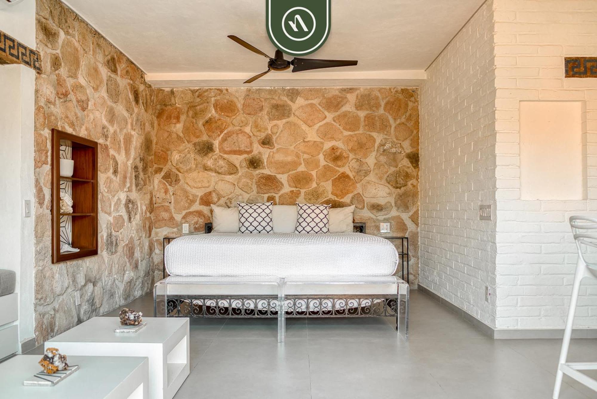 1 Bedroom Mountain Retreat - 5 Min To Beach - Pool Puerto Vallarta