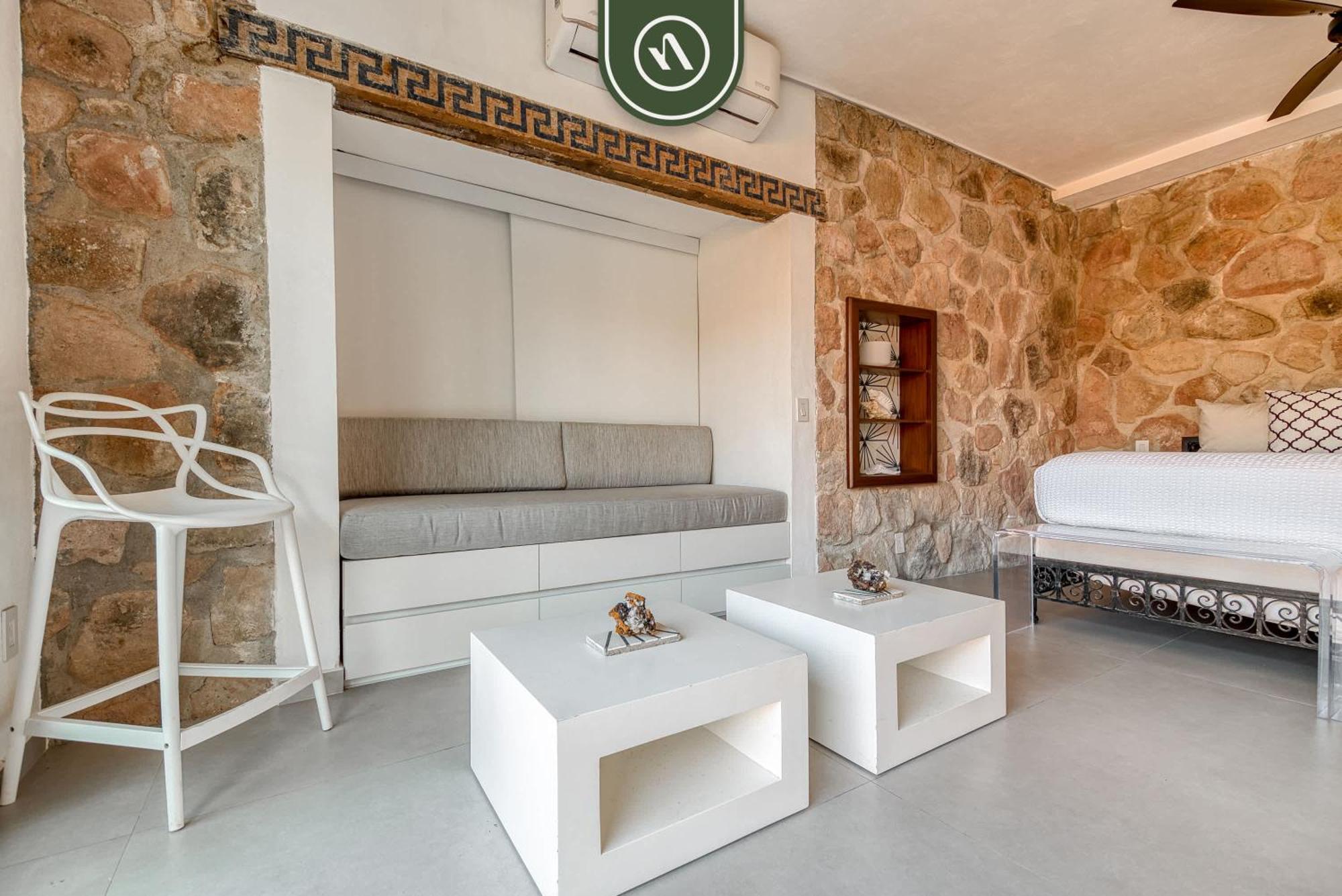 Apartment 1 Bedroom Mountain Retreat - 5 Min To Beach - Pool