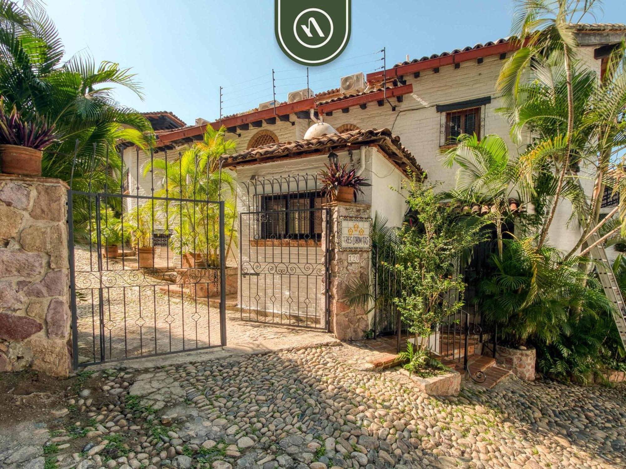 1 Bedroom Mountain Retreat - 5 Min To Beach - Pool *
