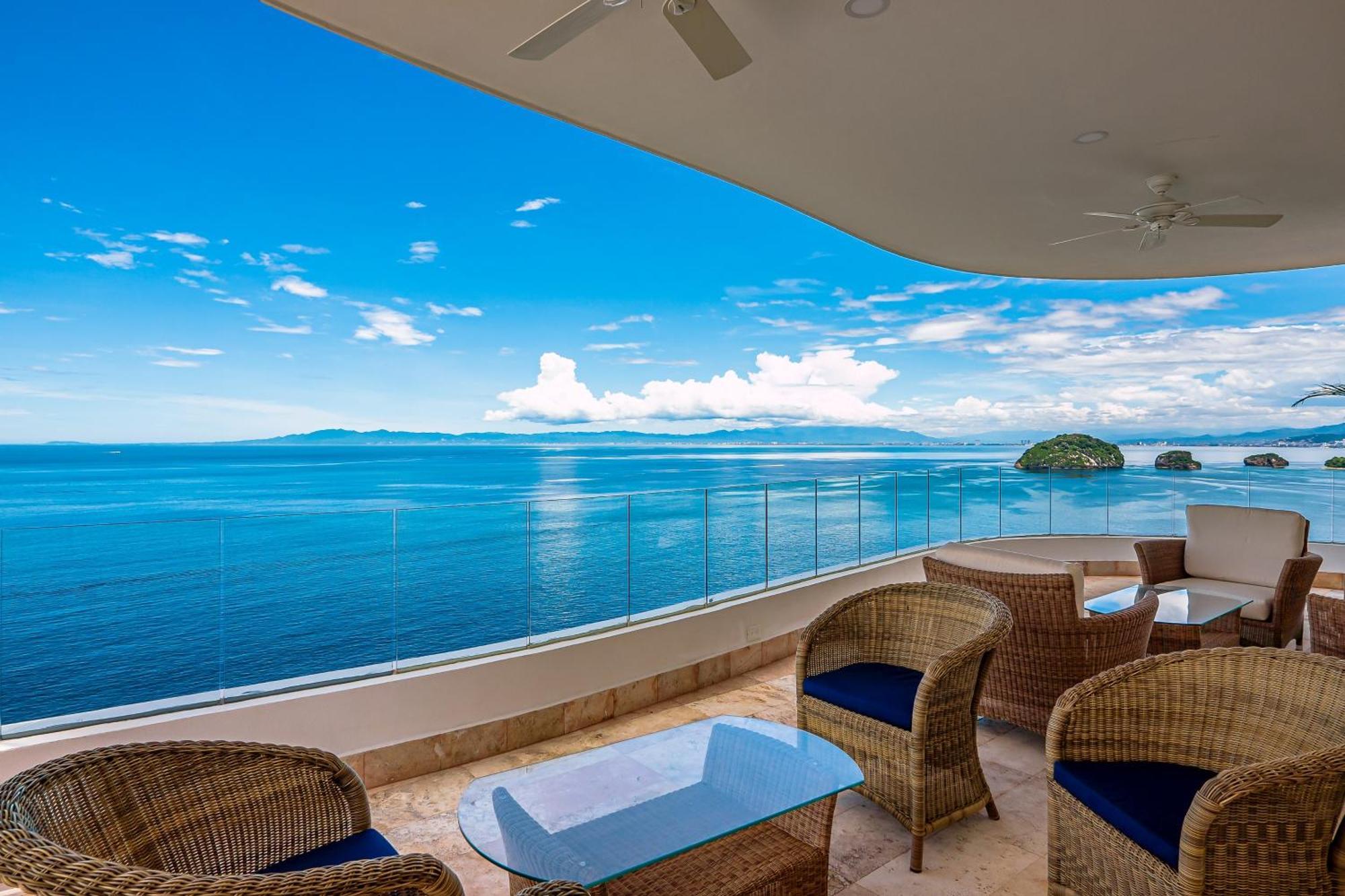 Blue Horizon 1103 At Residences Apartment *