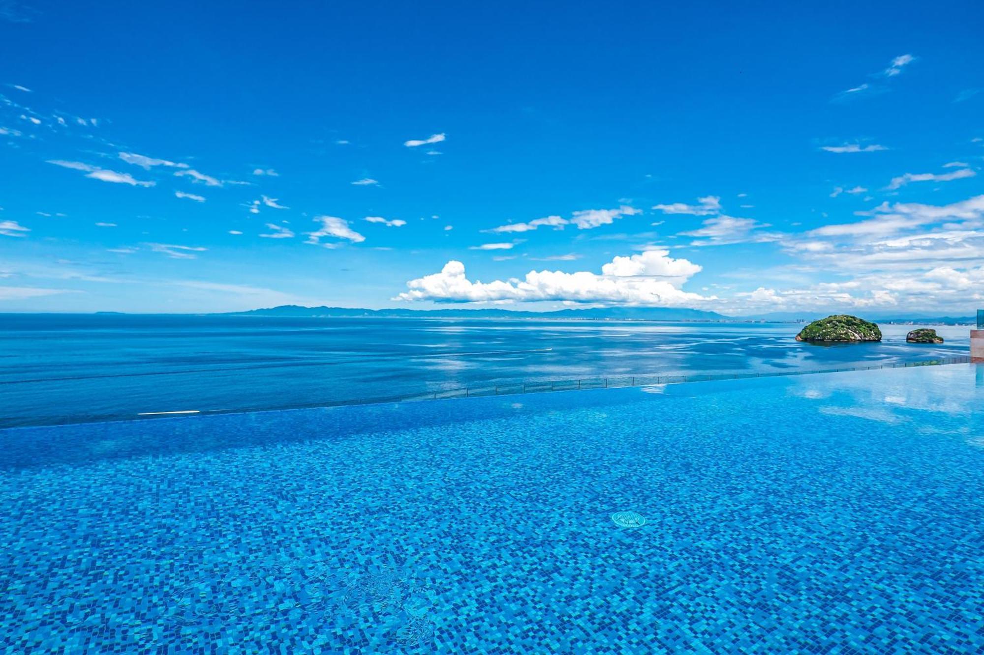 Apartment Blue Horizon 1103 At Residences *