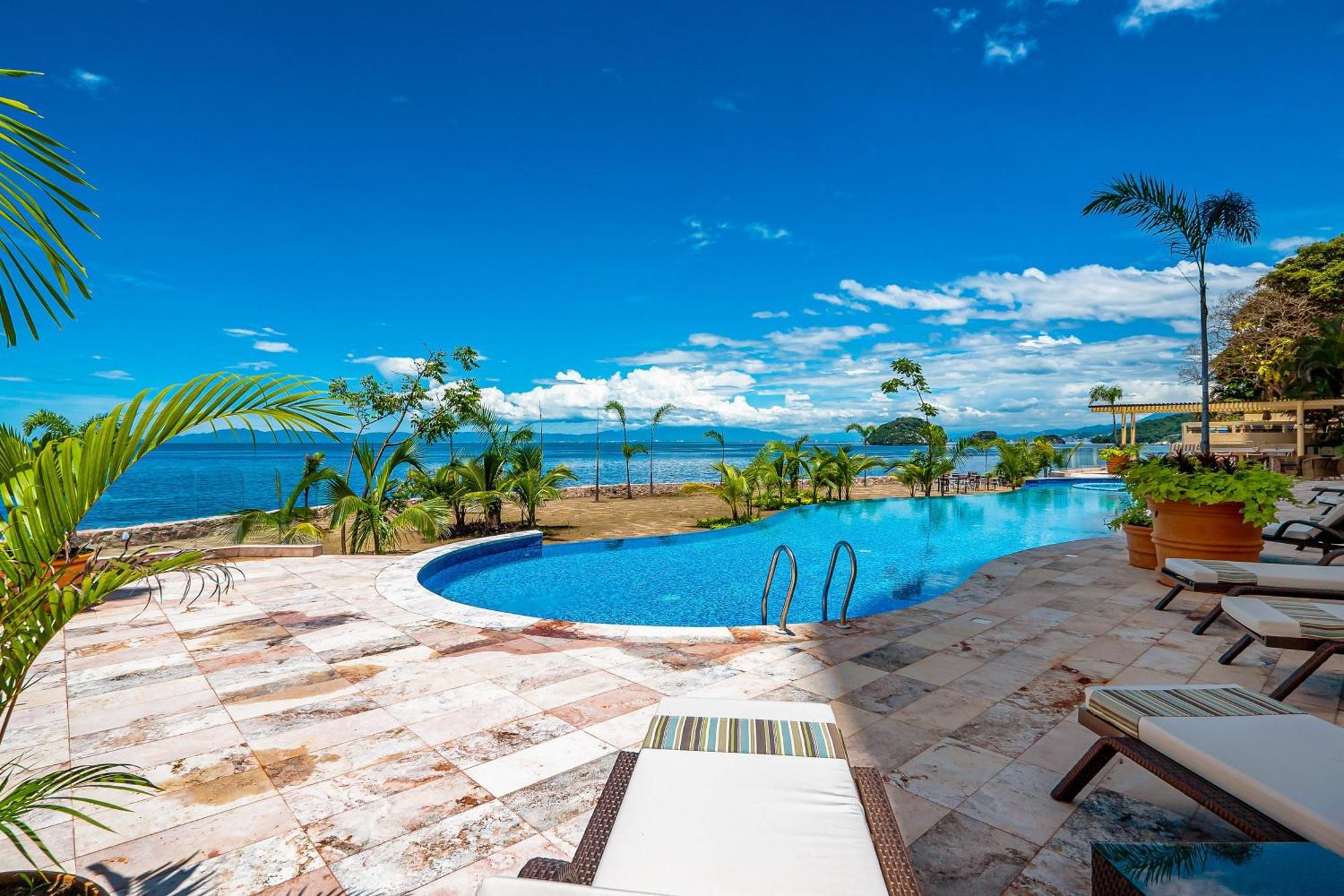 Apartment Blue Horizon 1103 At Residences *