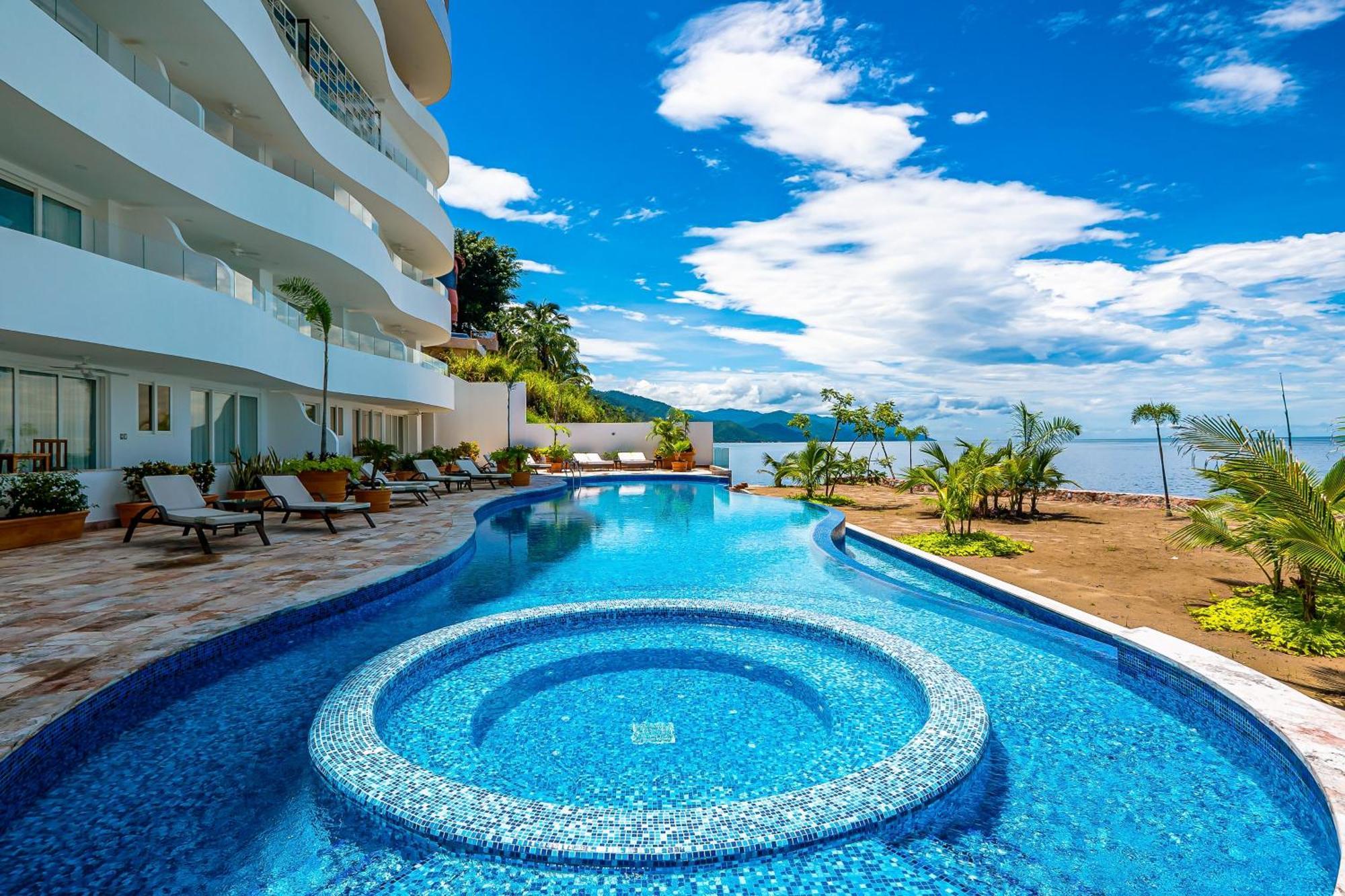 Blue Horizon 1103 At Residences Apartment