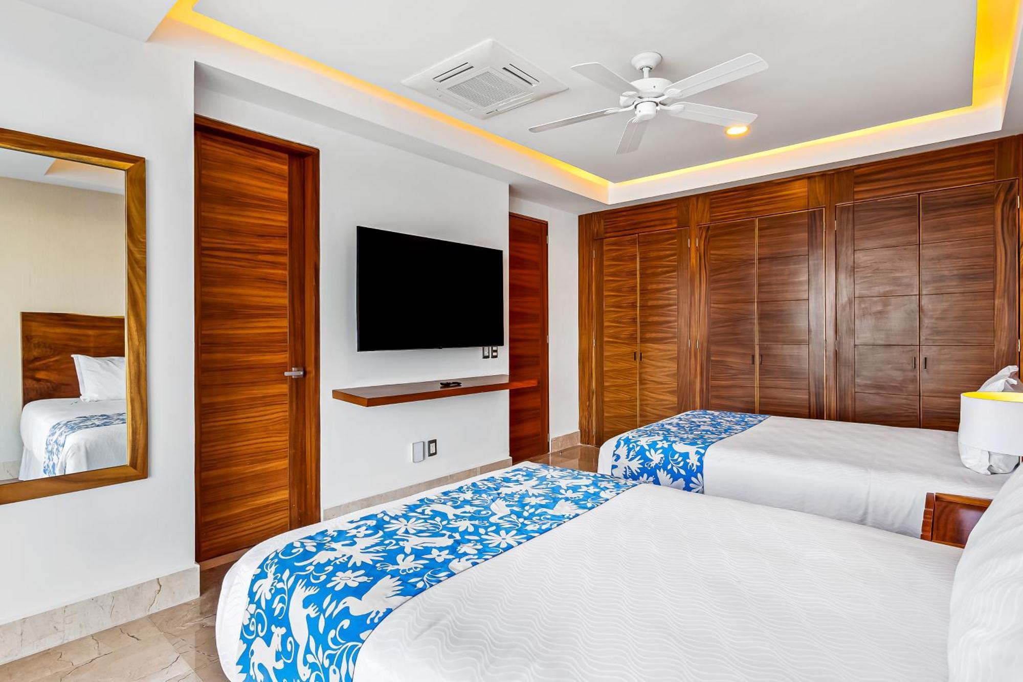 Blue Horizon 1103 At Residences
