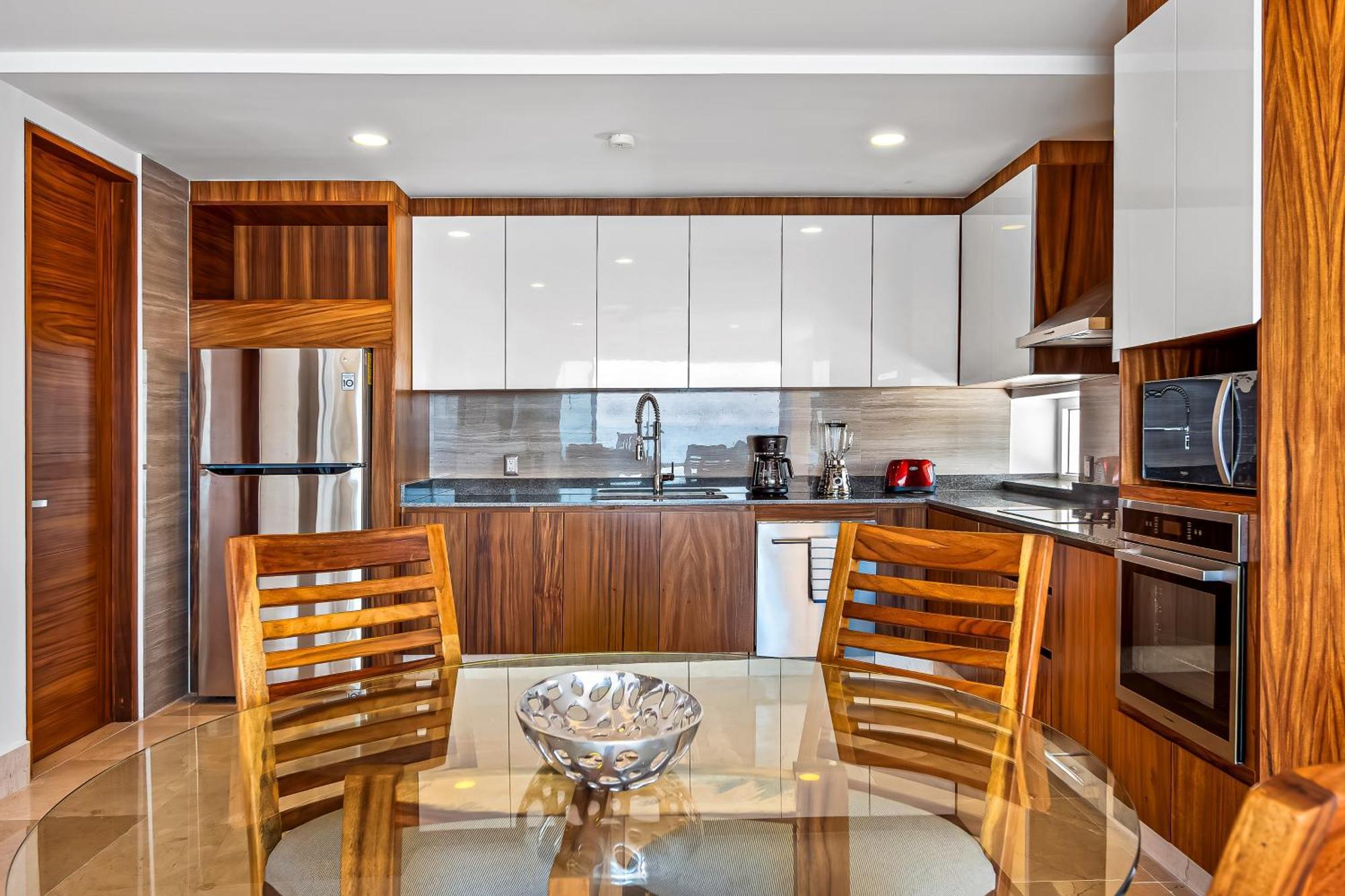 Blue Horizon 1103 At Residences