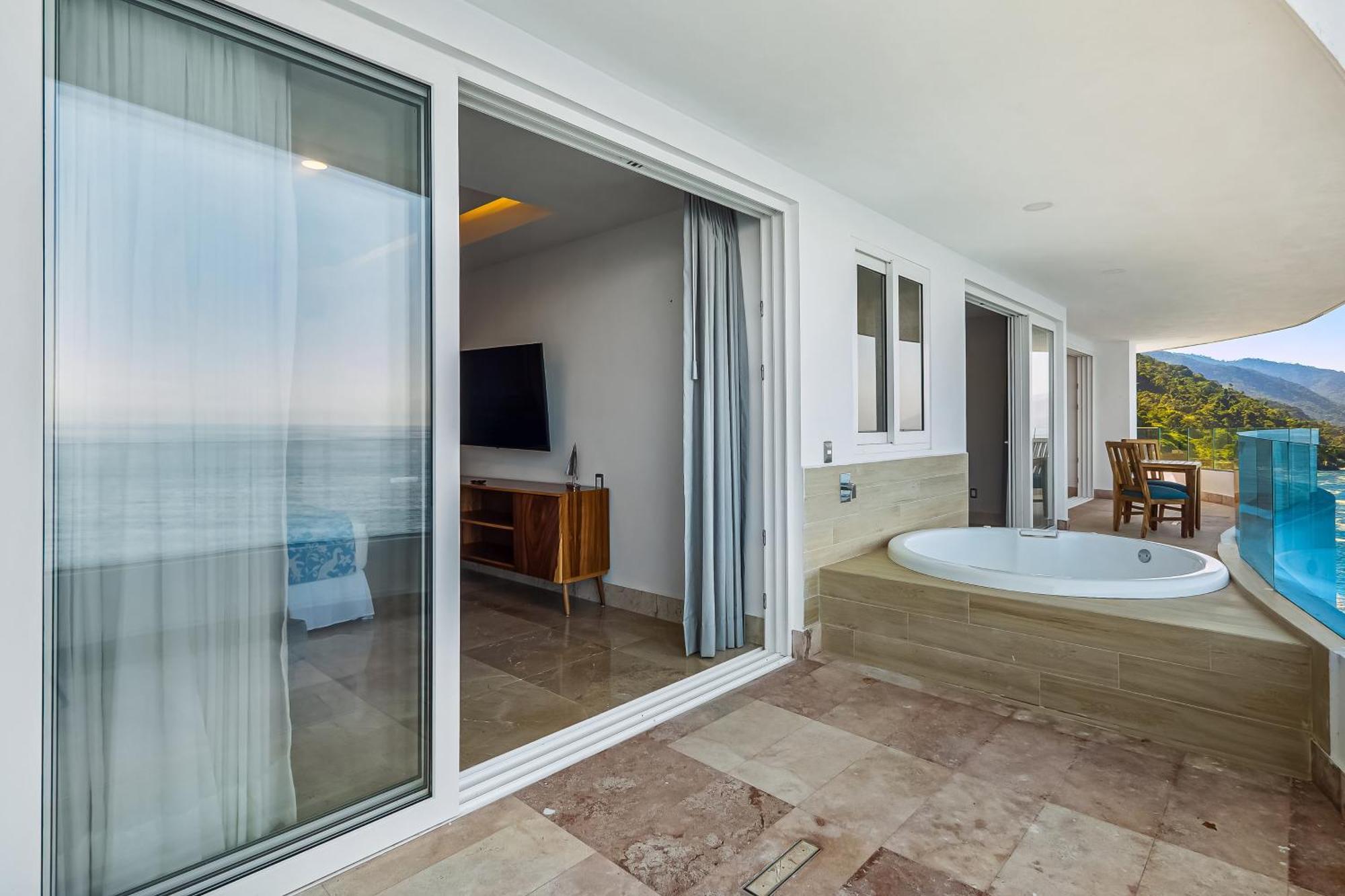 Apartment Blue Horizon 1103 At Residences *