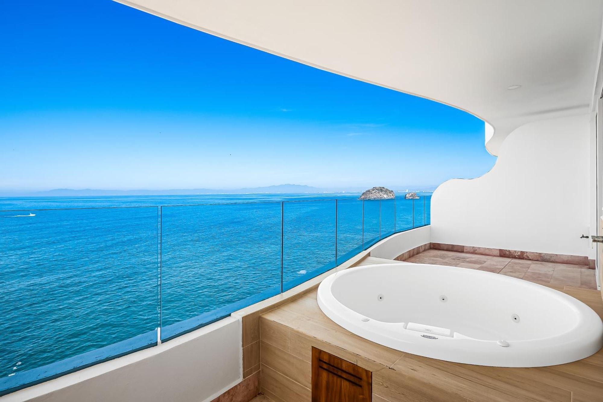 Blue Horizon 1103 At Residences Apartment