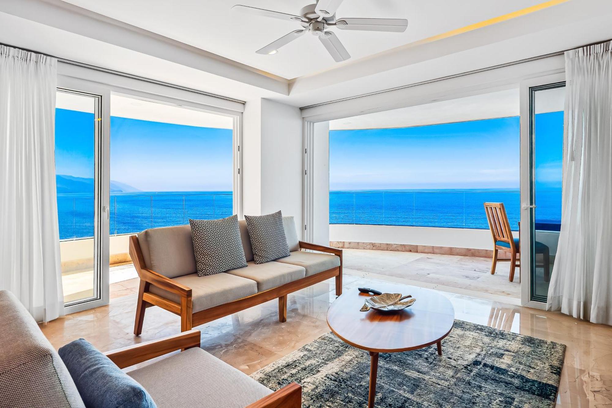 Blue Horizon 1103 At Residences Apartment *