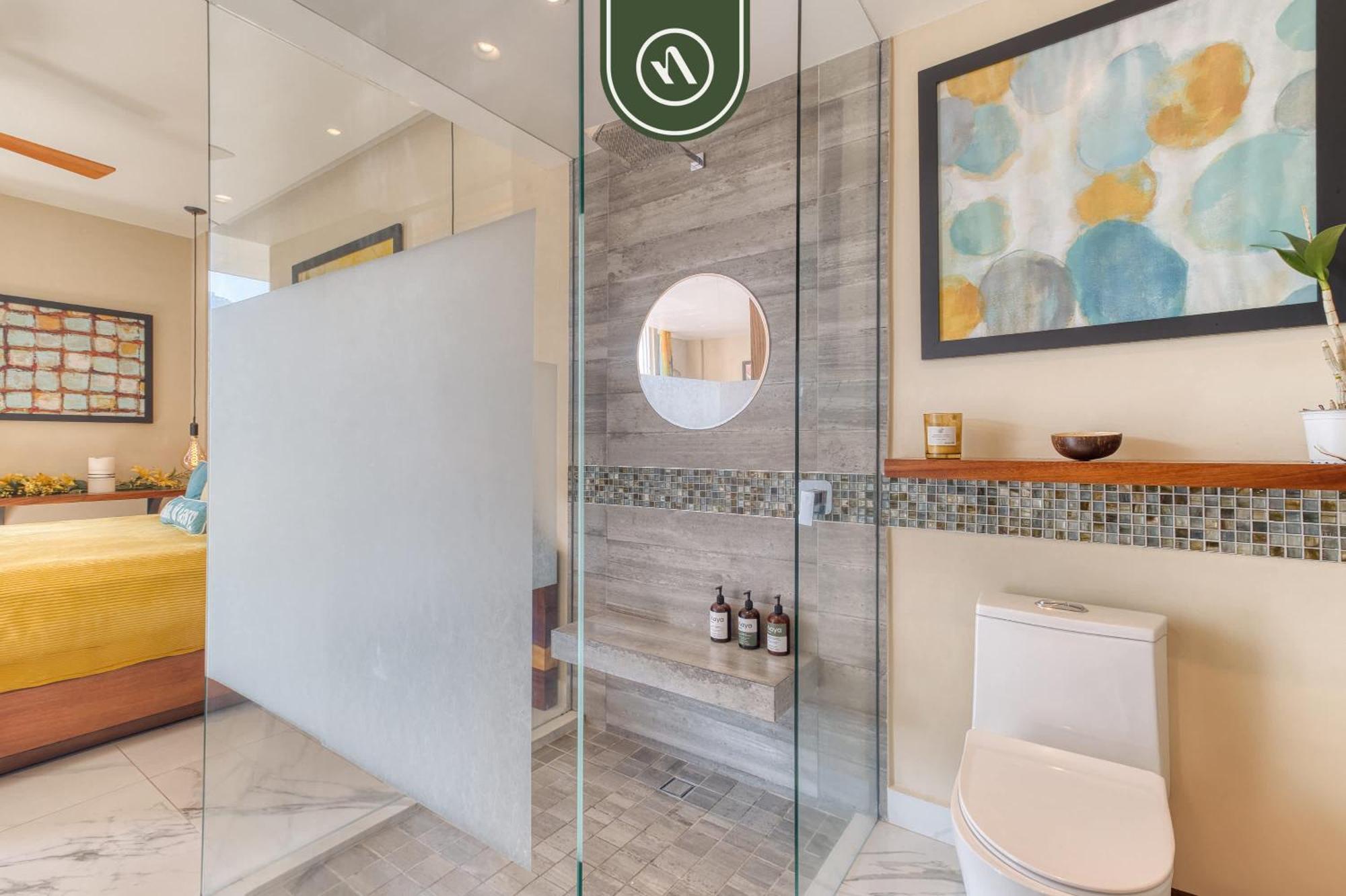 Amazing With Rooftop Pool - Private Balcony