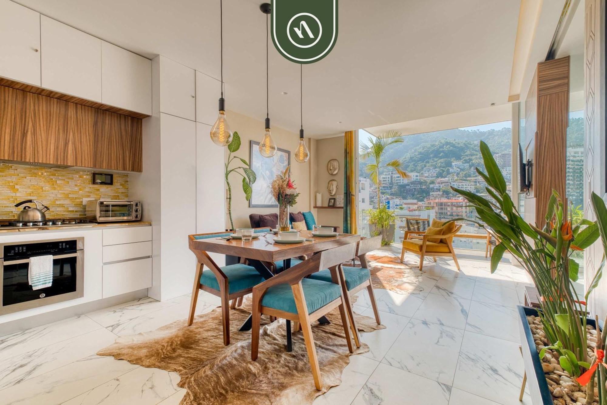 Amazing With Rooftop Pool - Private Balcony Apartment