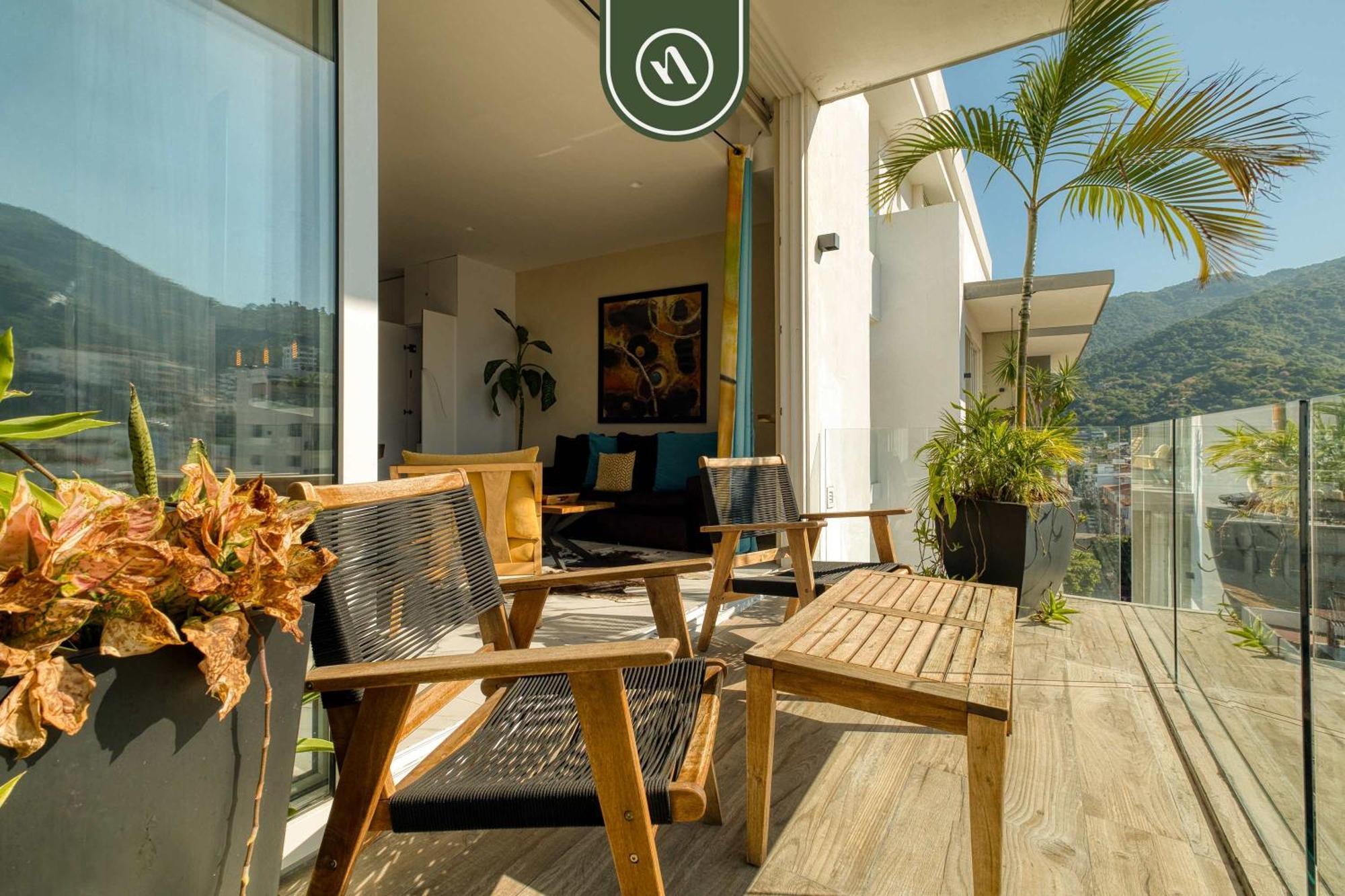 Amazing With Rooftop Pool - Private Balcony *