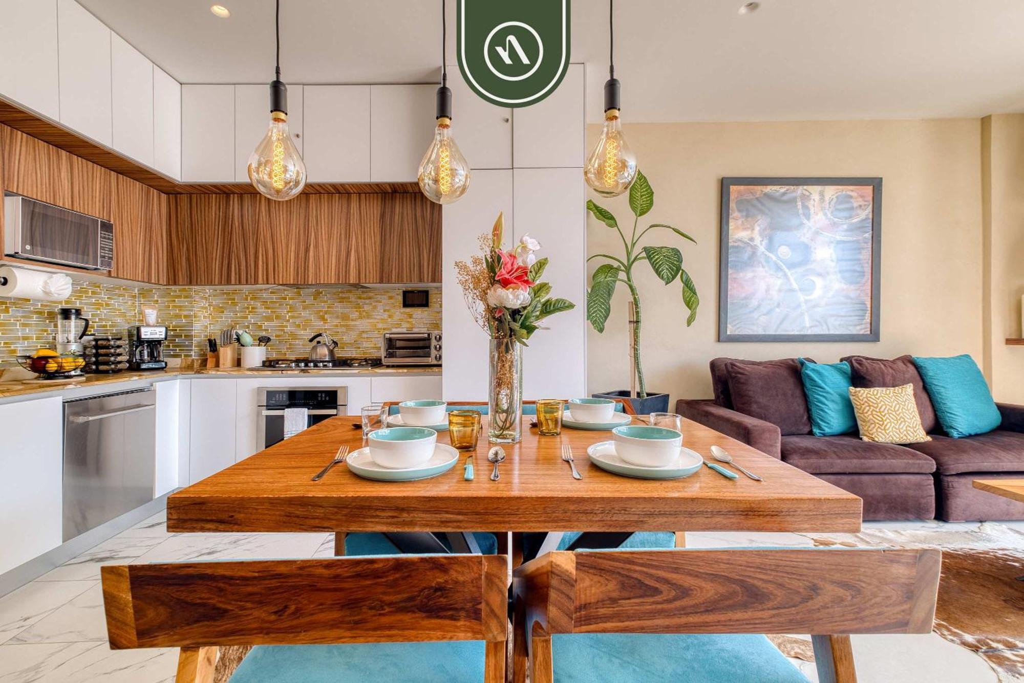 Amazing With Rooftop Pool - Private Balcony Apartment *
