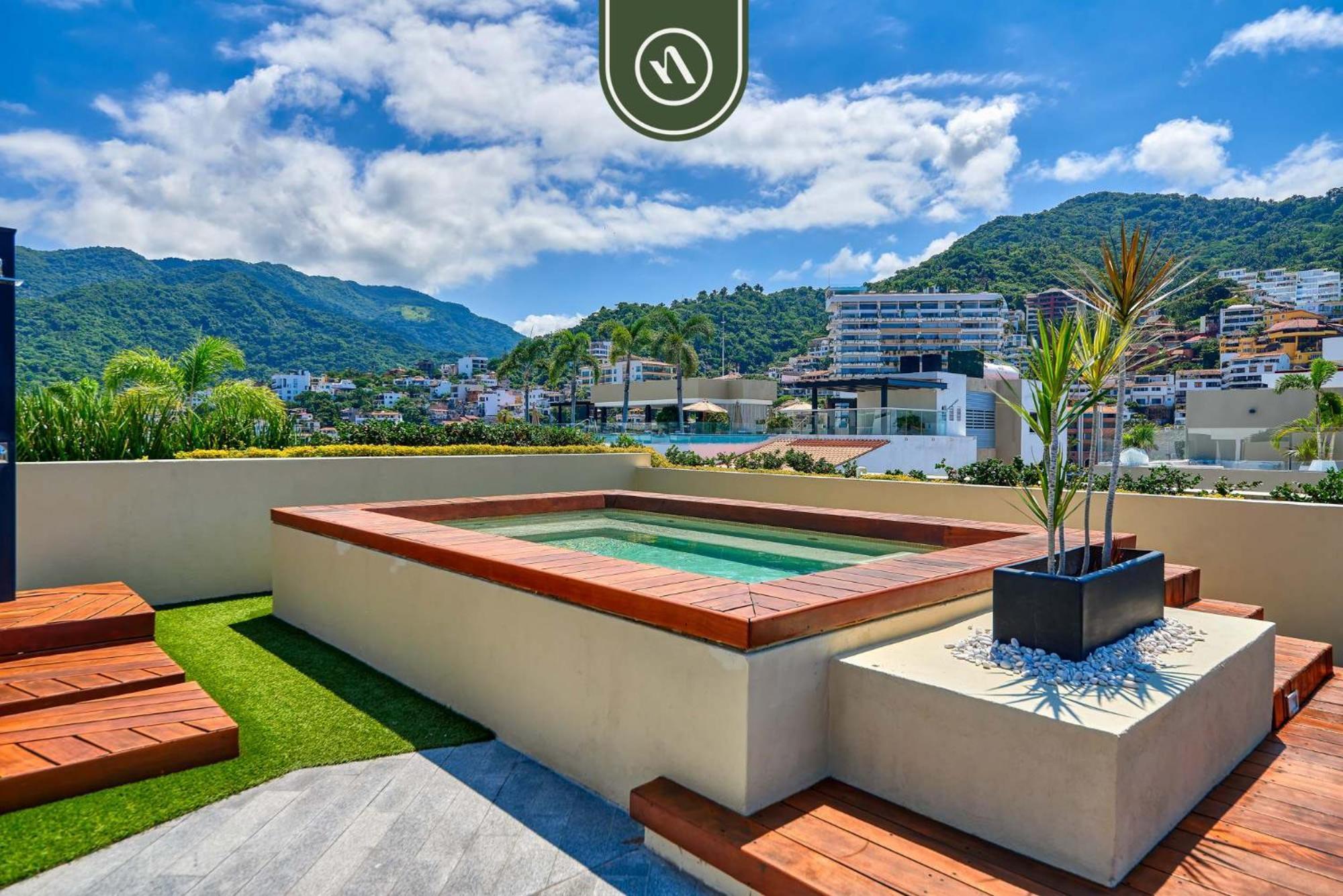 Apartment Great 2br With Rooftop Pool - Romantic Zone Puerto Vallarta