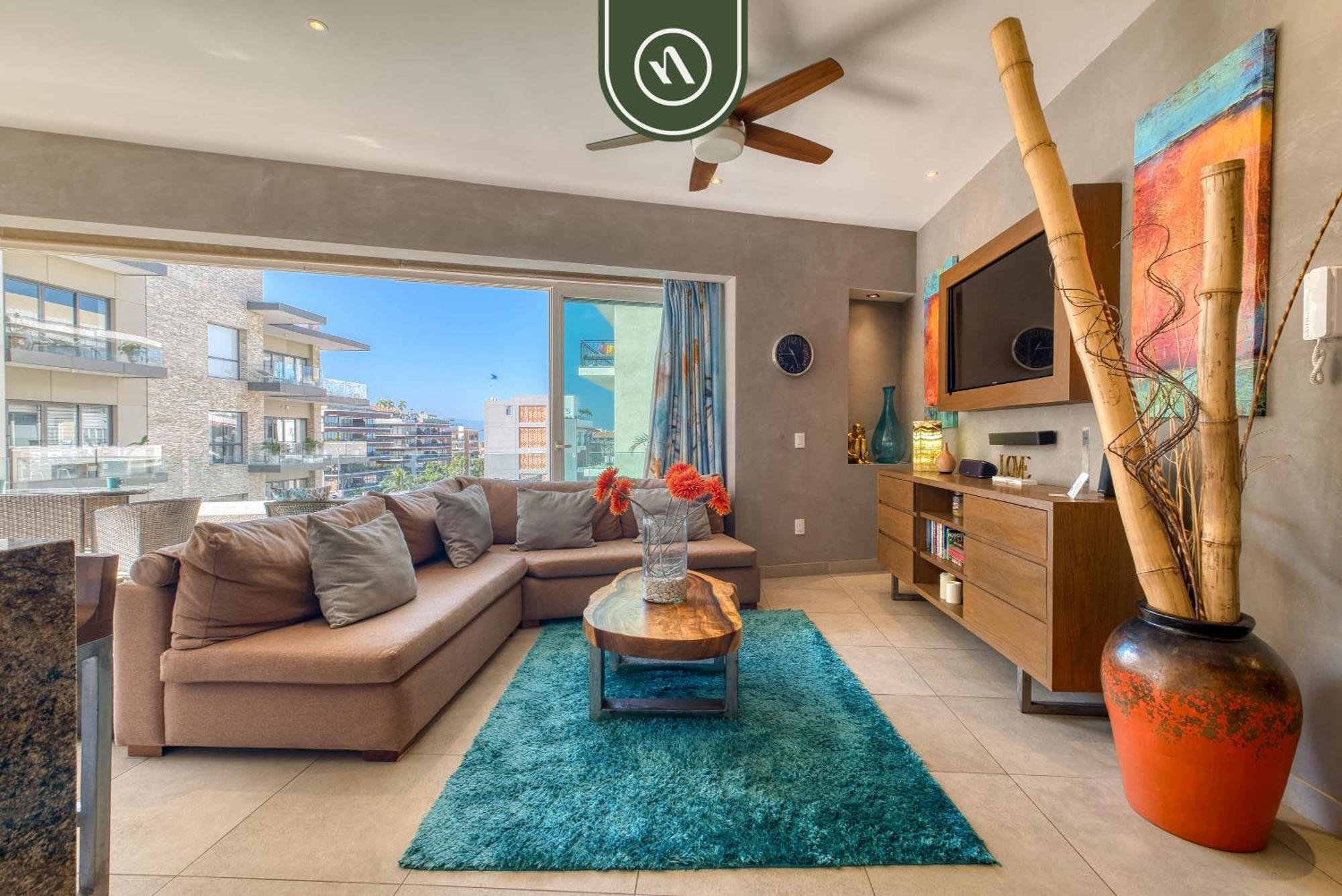 Great 2br With Rooftop Pool - Romantic Zone *