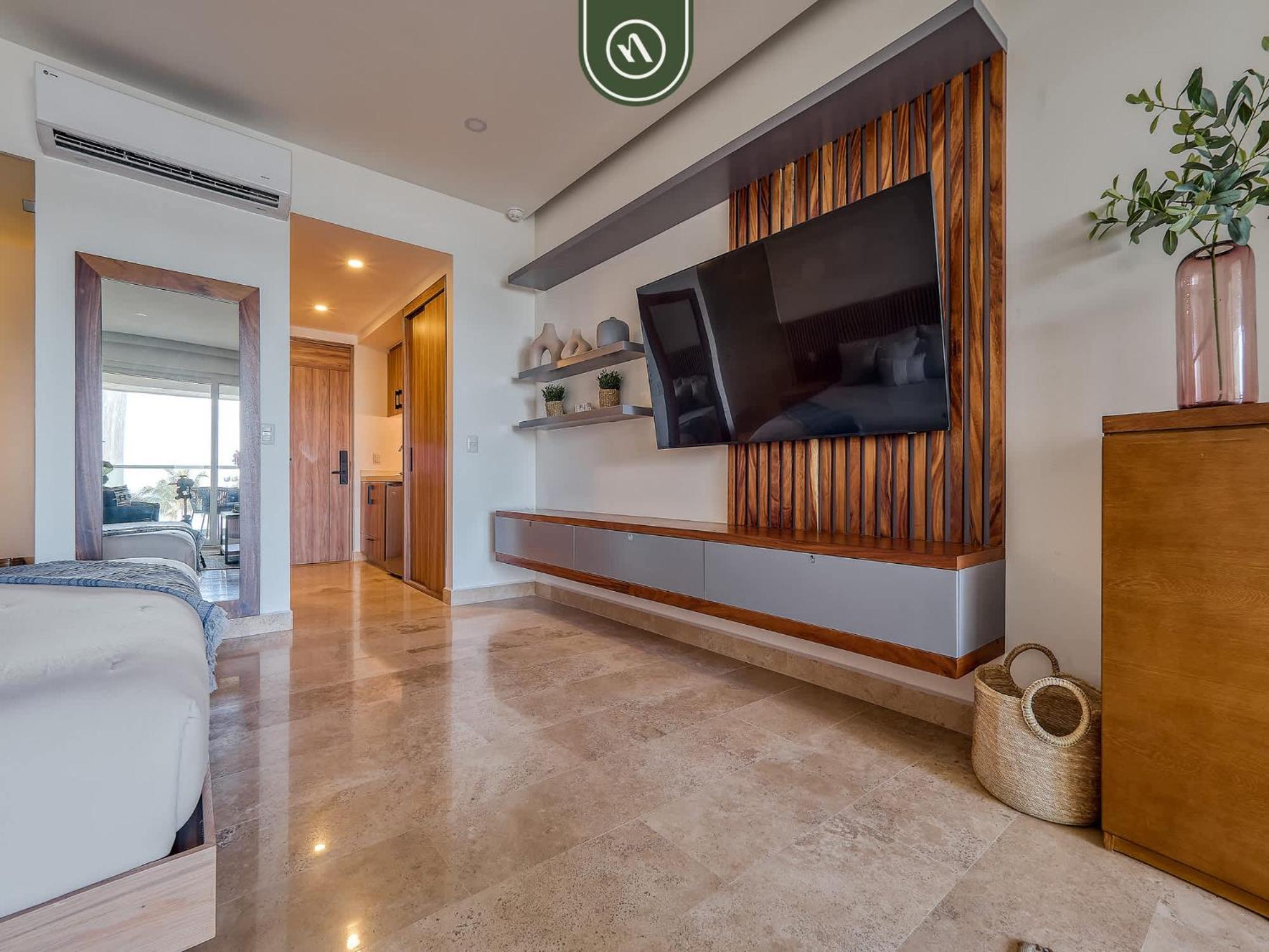 Stunning Oceanfront - Pools - Club Apartment Puerto Vallarta