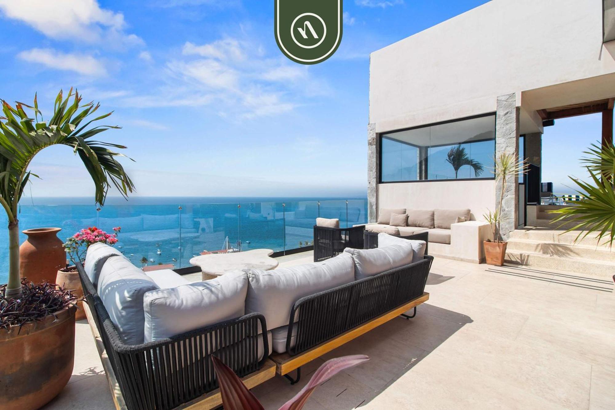 Luxury Oceanview - Rooftop Pool - Downtown Apartment *