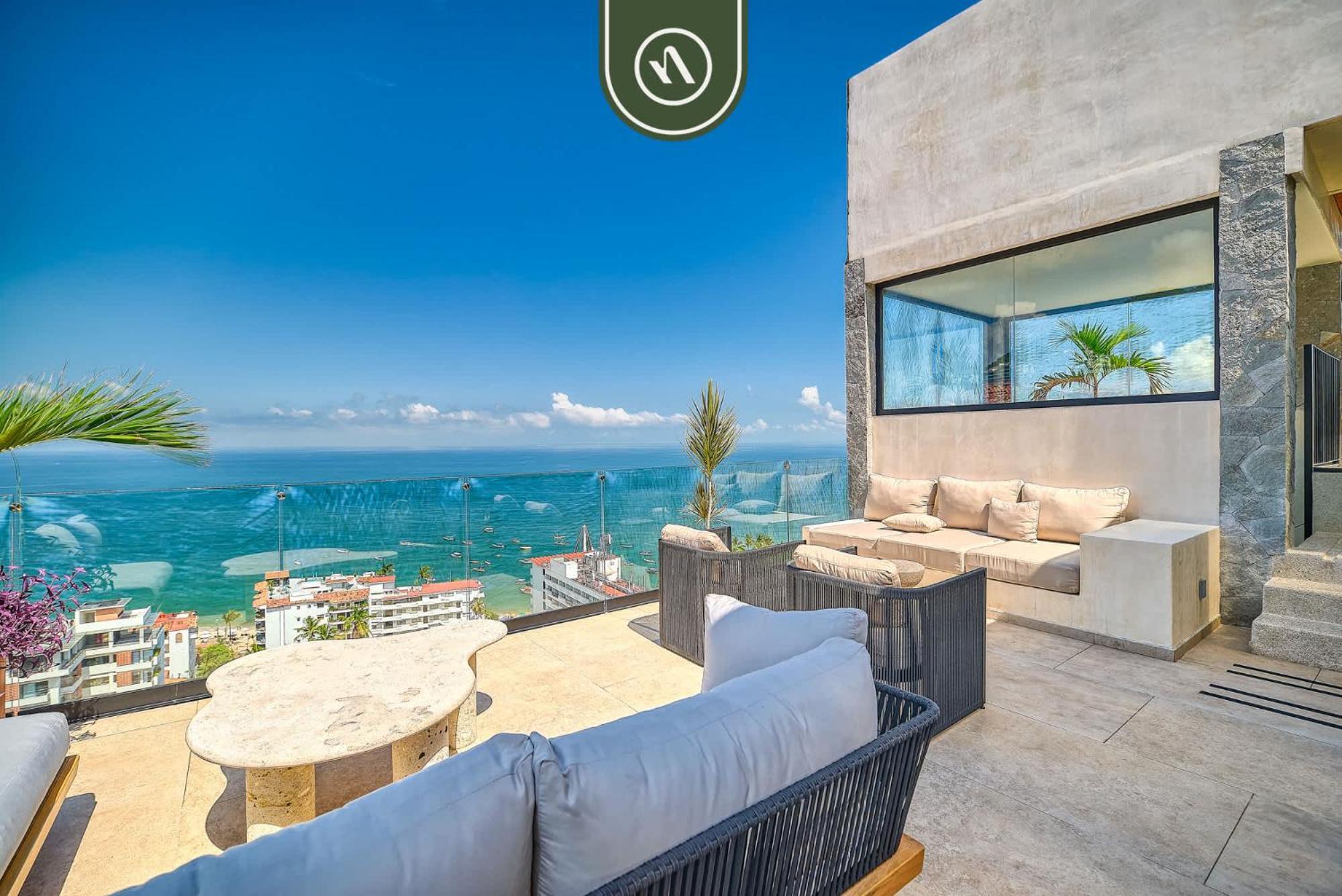 Apartment Luxury Oceanview - Rooftop Pool - Downtown Puerto Vallarta