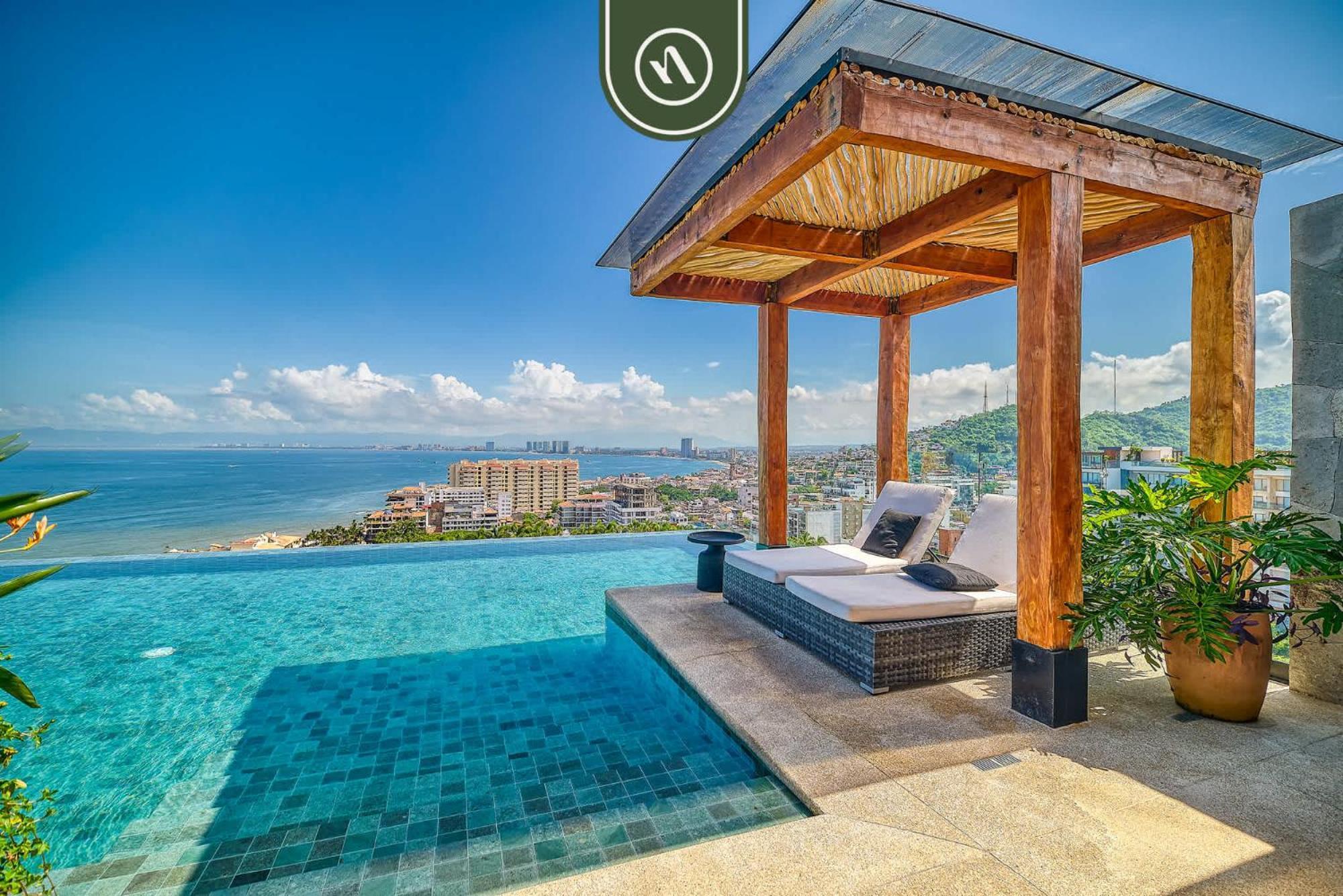 Luxury Oceanview - Rooftop Pool - Downtown Apartment