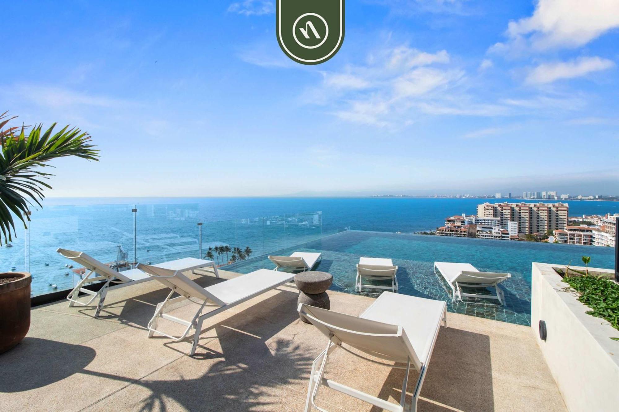 Luxury Oceanview - Rooftop Pool - Downtown Apartment Puerto Vallarta