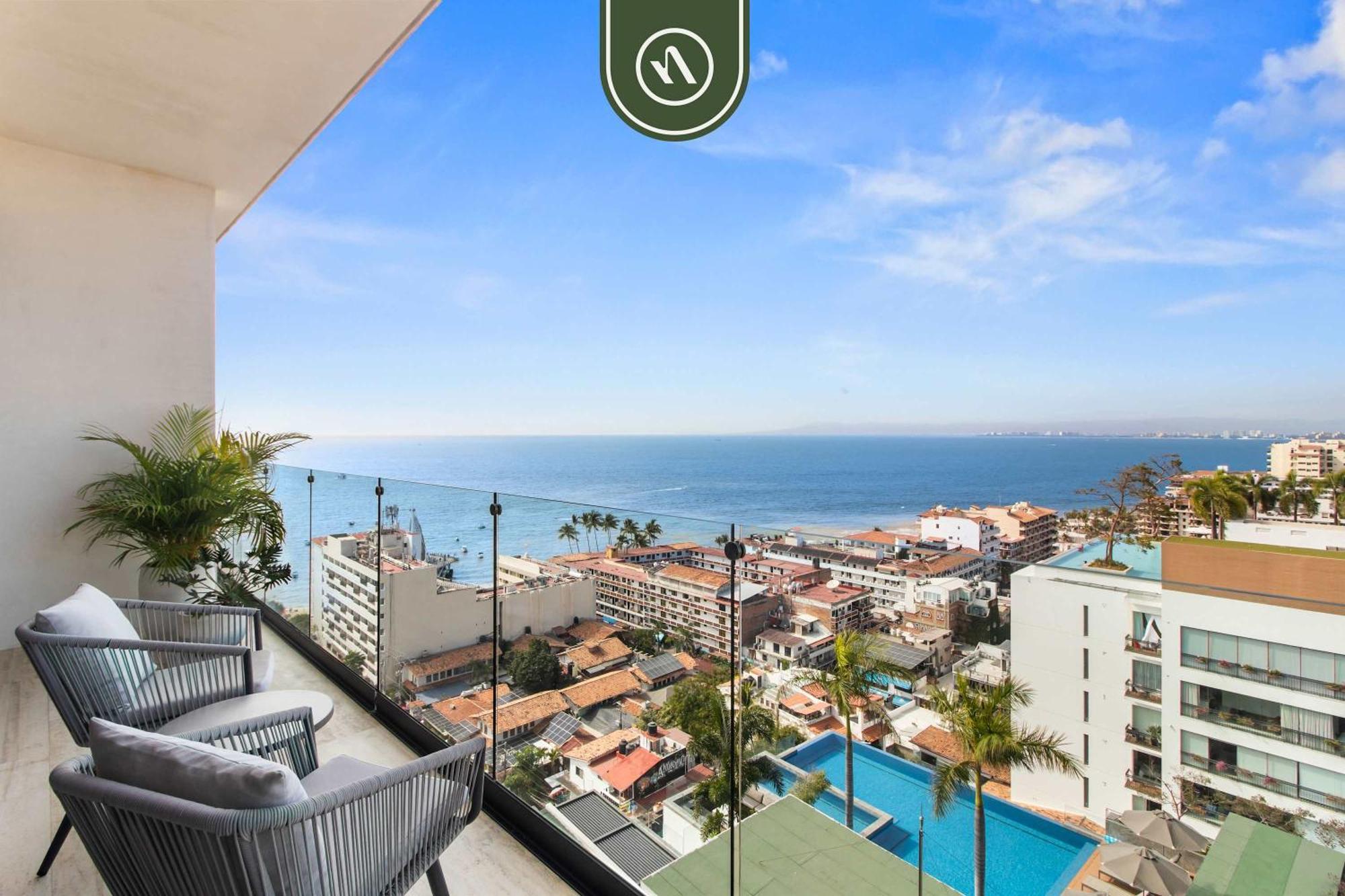 Luxury Oceanview - Rooftop Pool - Downtown * Puerto Vallarta