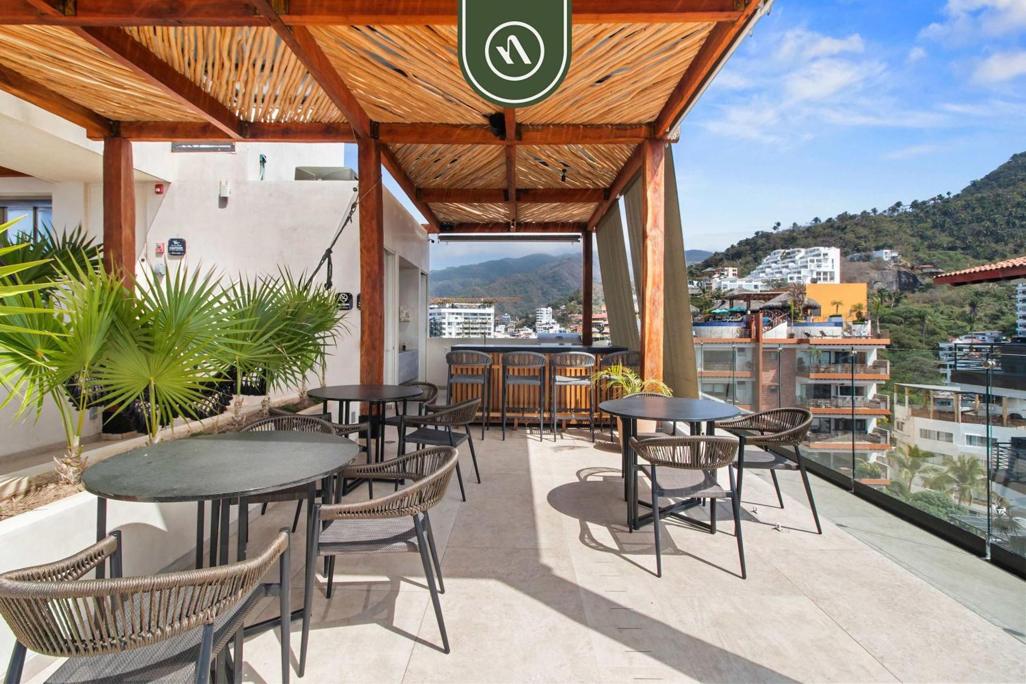 Apartment Luxury Oceanview - Rooftop Pool - Downtown