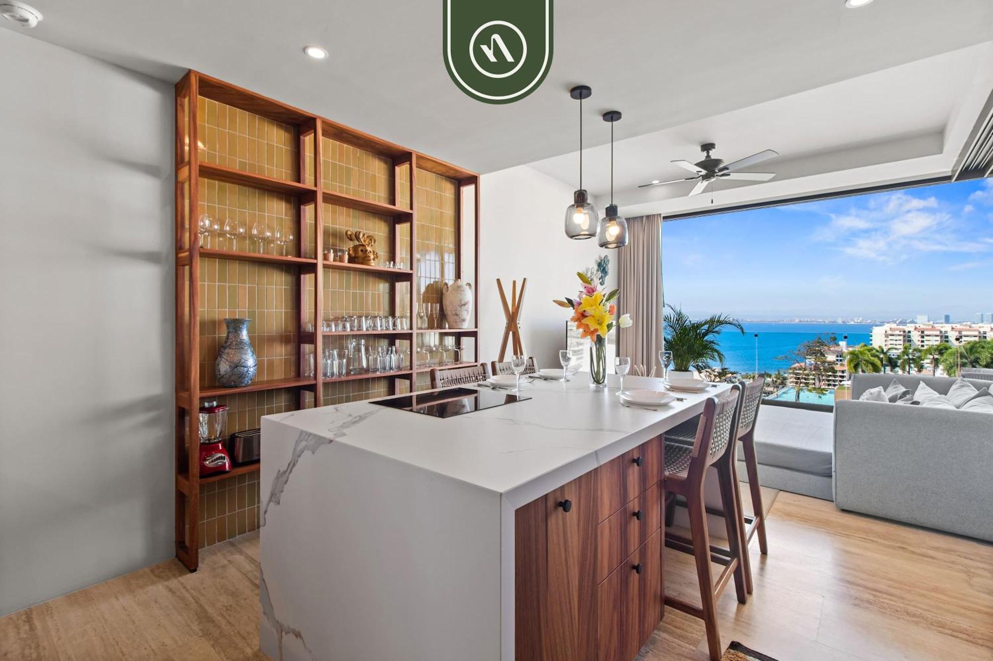 Luxury Oceanview - Rooftop Pool - Downtown Apartment *