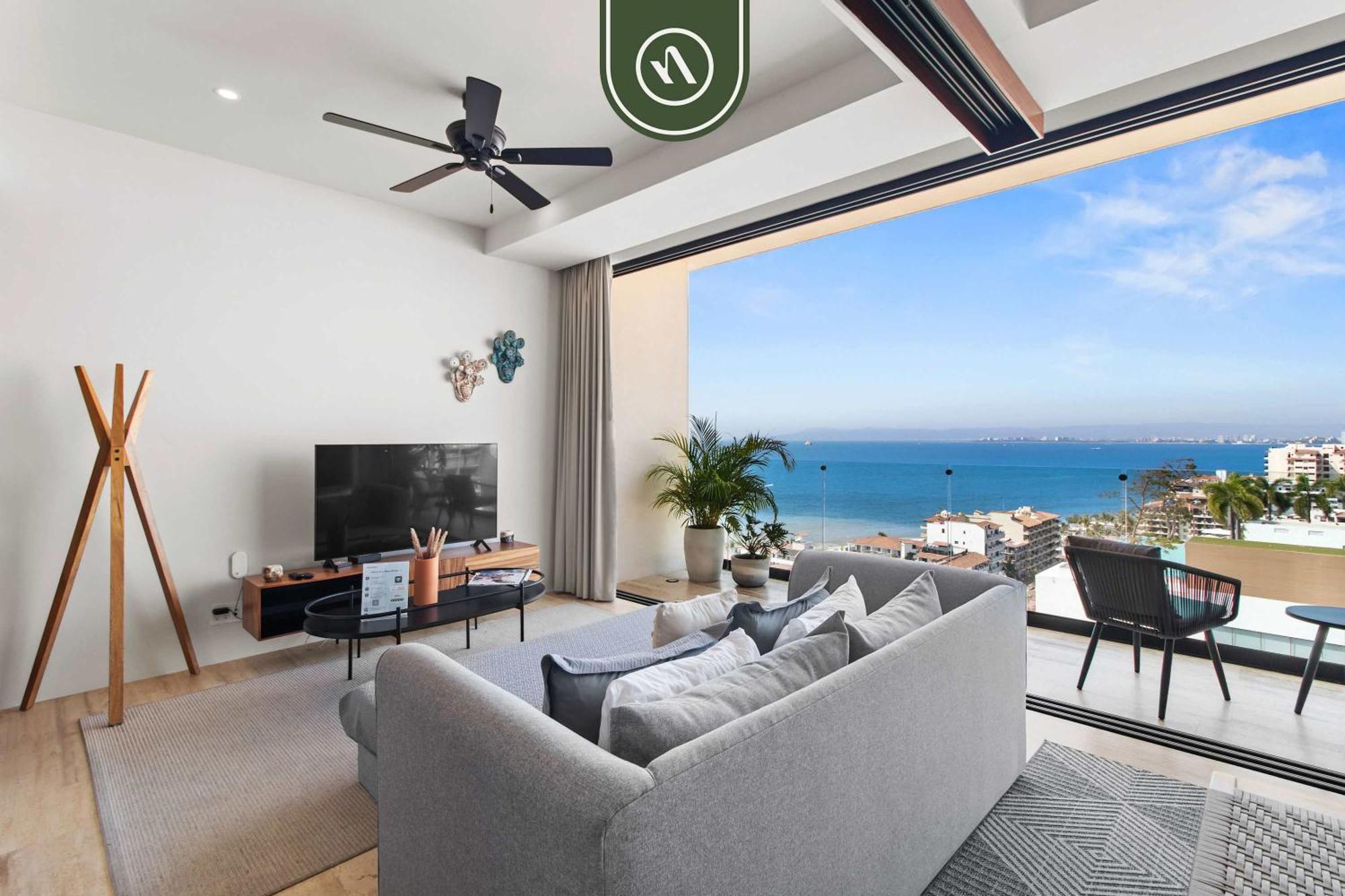 Luxury Oceanview - Rooftop Pool - Downtown Apartment